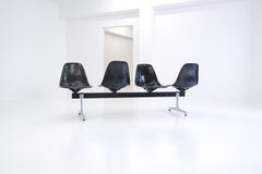 Sistema de asientos en tándem de Ray y Charles Eames para Herman Miller