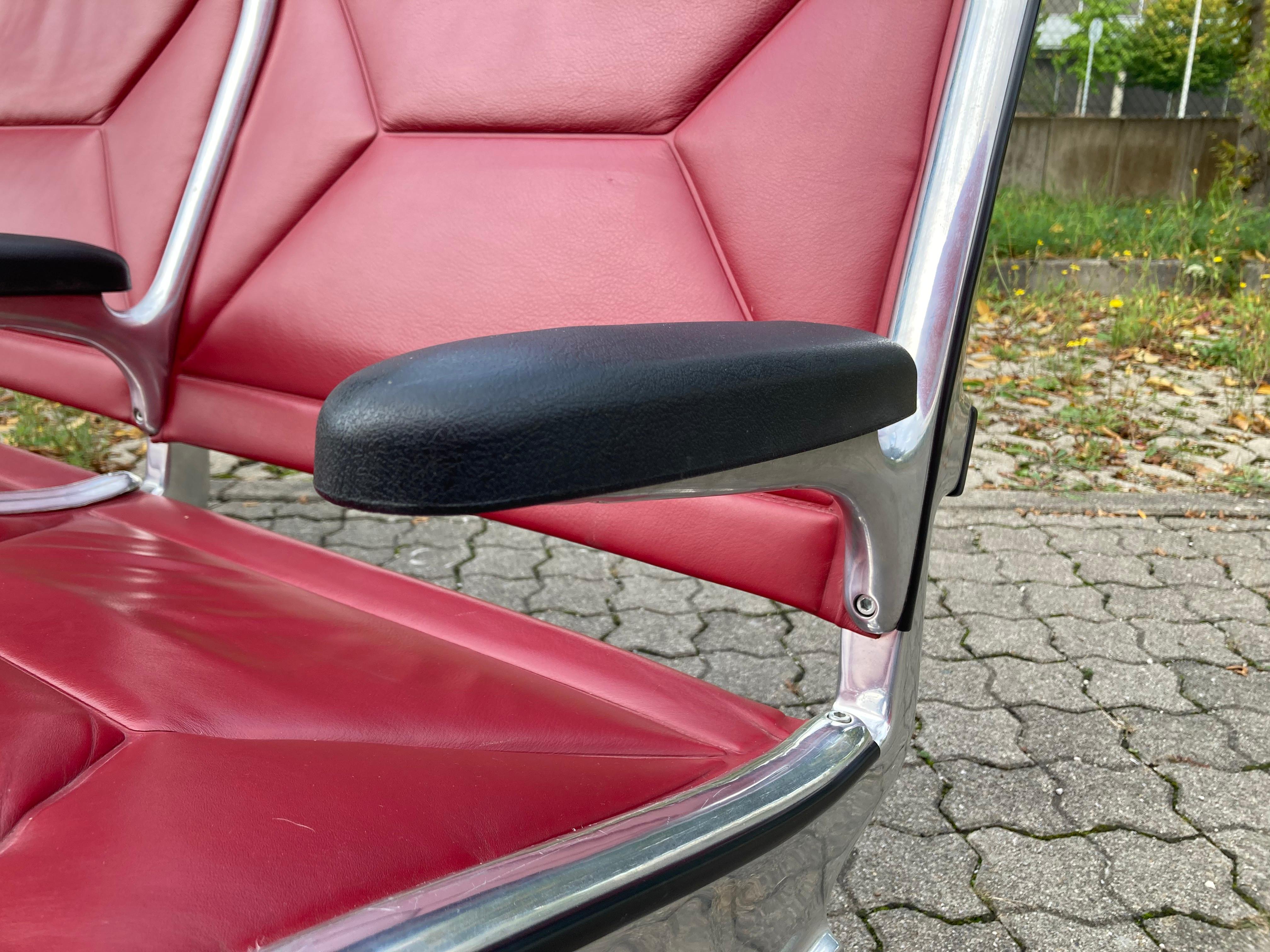 Banc Tandem Sling ETS Eames bordeaux par Vitra Herman Miller en vente 14