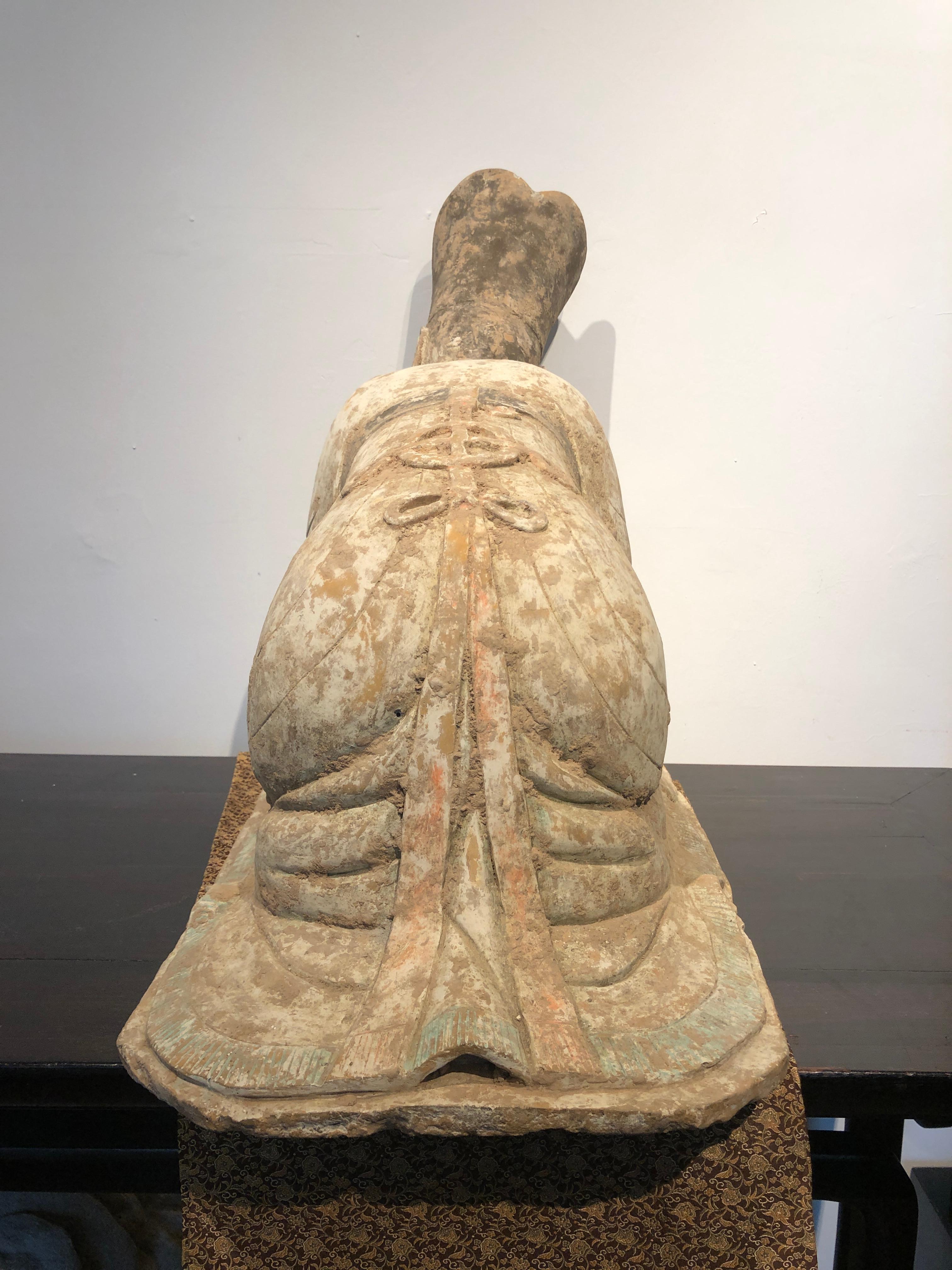 Tang Dynasty, Representación en terracota de un eunuco, Arte de China siglo XVIII y antes en venta