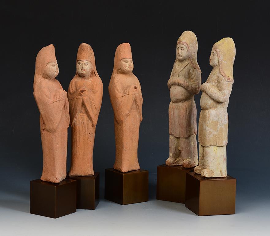 Tang Dynasty, A Set of Antique Chinese Painted Pottery Soldier For Sale 5