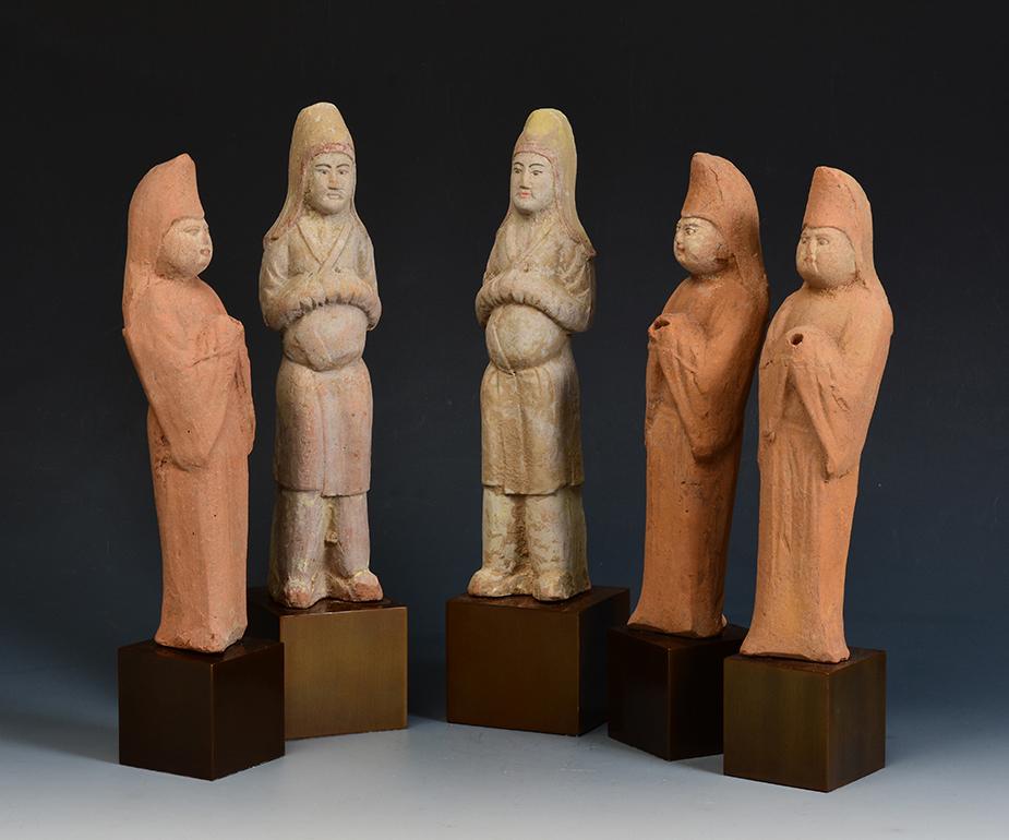 Tang Dynasty, A Set of Antique Chinese Painted Pottery Soldier For Sale 4