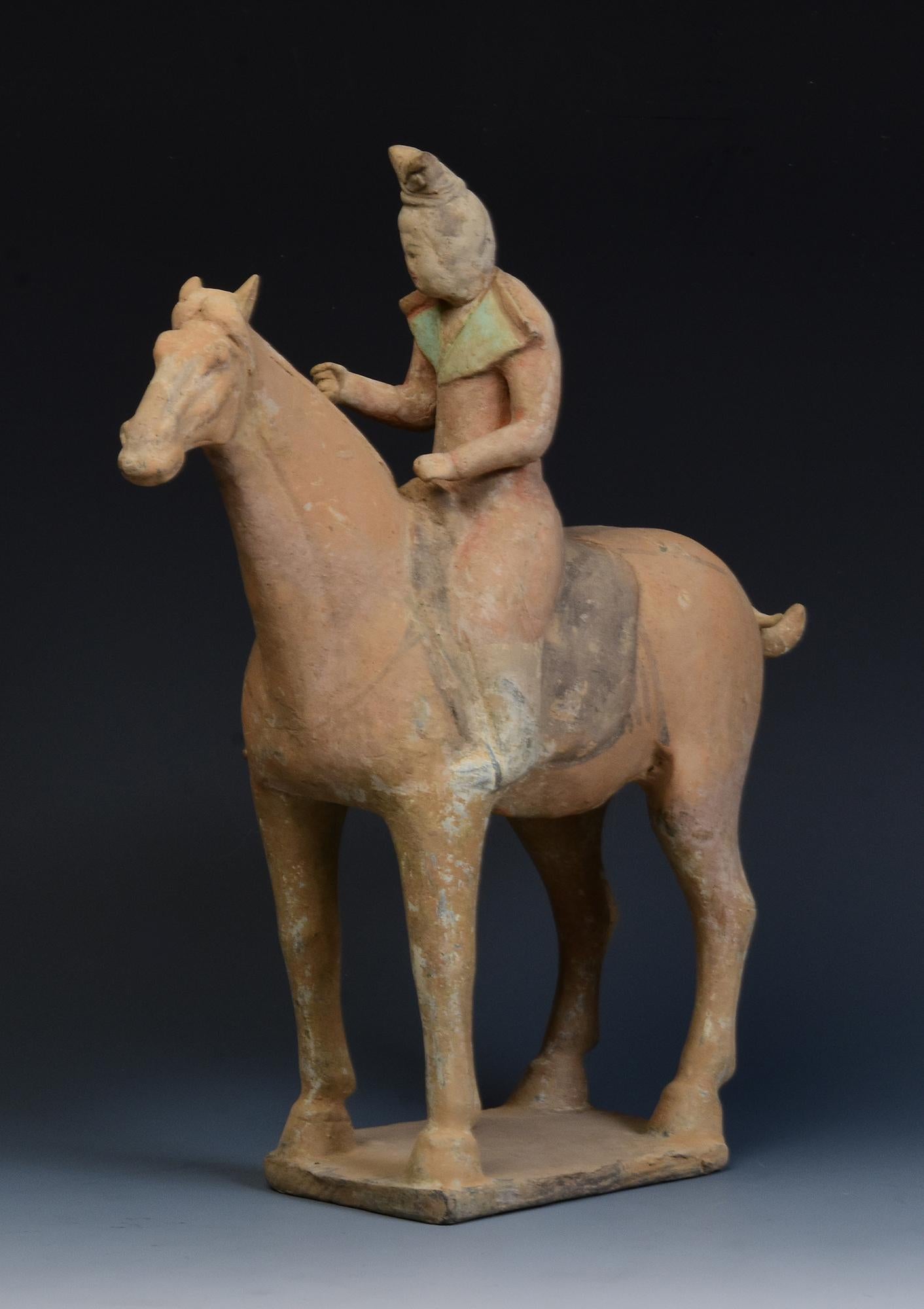 XVIIIe siècle et antérieur Tang Dynasty, Antique Chinese Painted Pottery Horse and Rider en vente