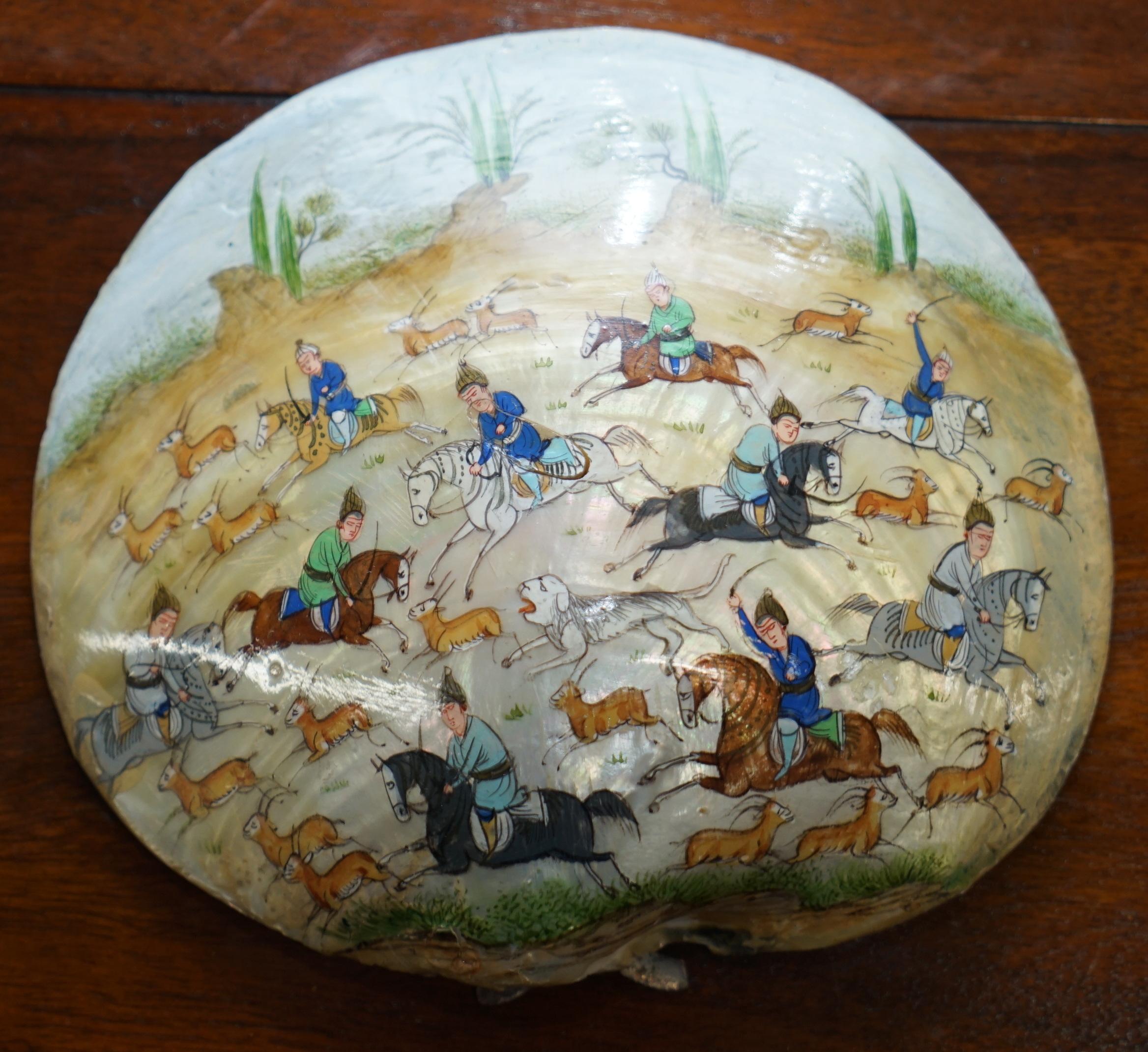 Hand-Crafted Tang Dynasty Deer Hunting 18th Century Chinese Painted Mother of Pearl Shell