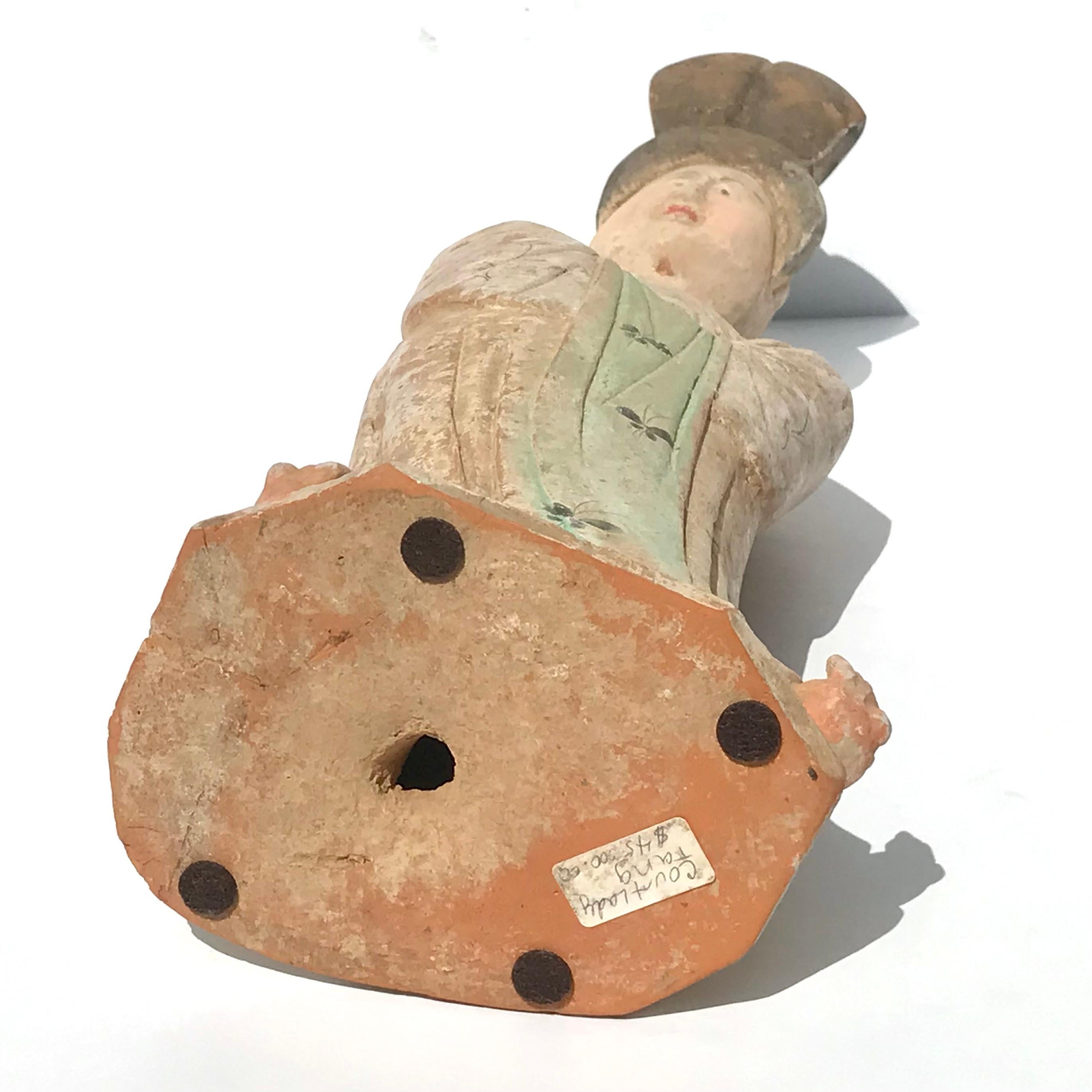 Escultura de dama gorda de cerámica pintada de la Tang Dynasty en venta 2
