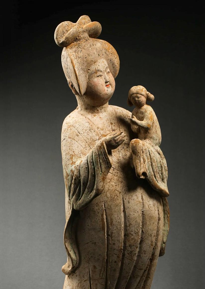 Tang Dynasty Painted Pottery Figure of a Fat Lady and Child In Good Condition For Sale In Dallas, TX
