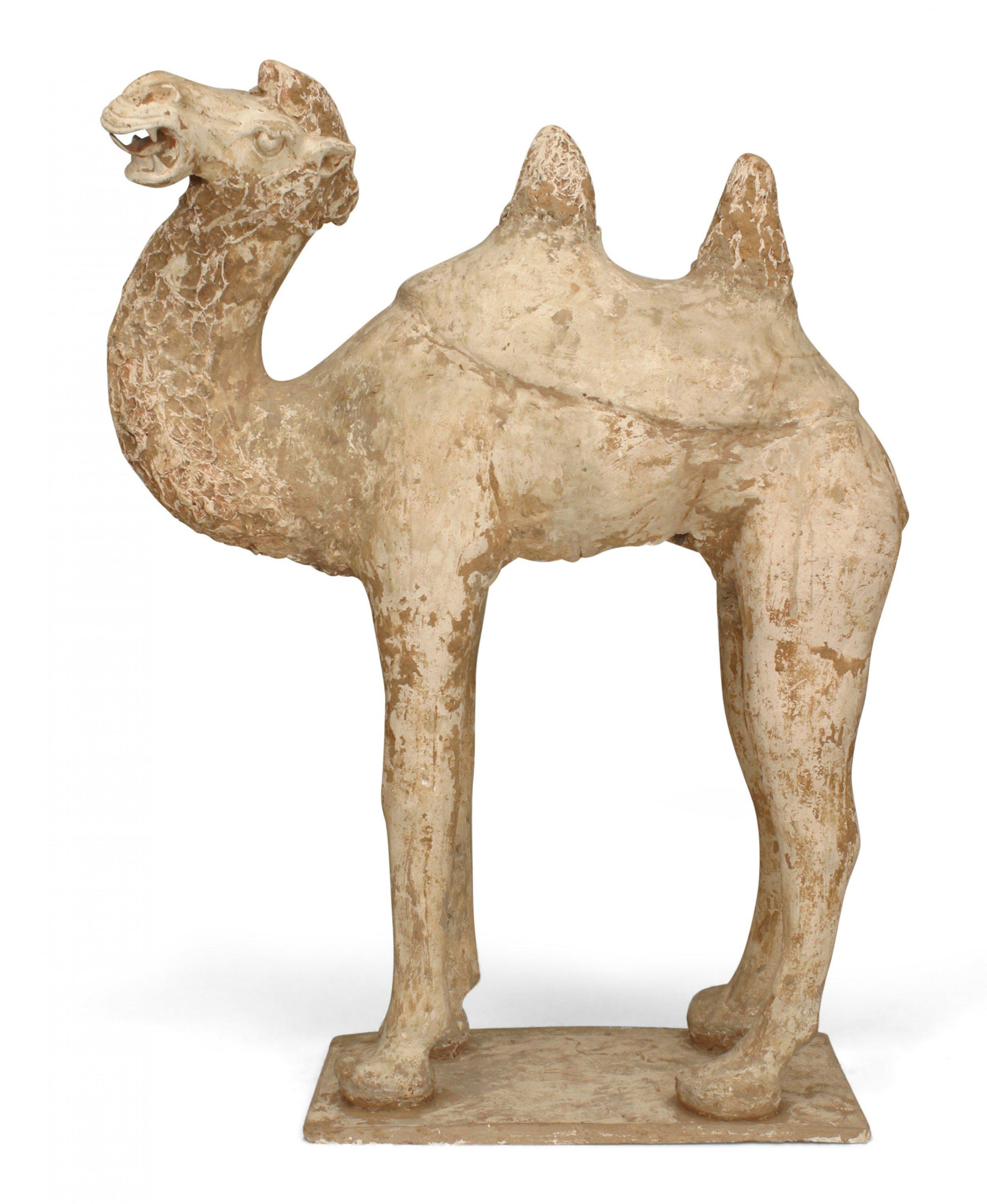 Camello de cerámica de la Tang Dynasty Chino en venta