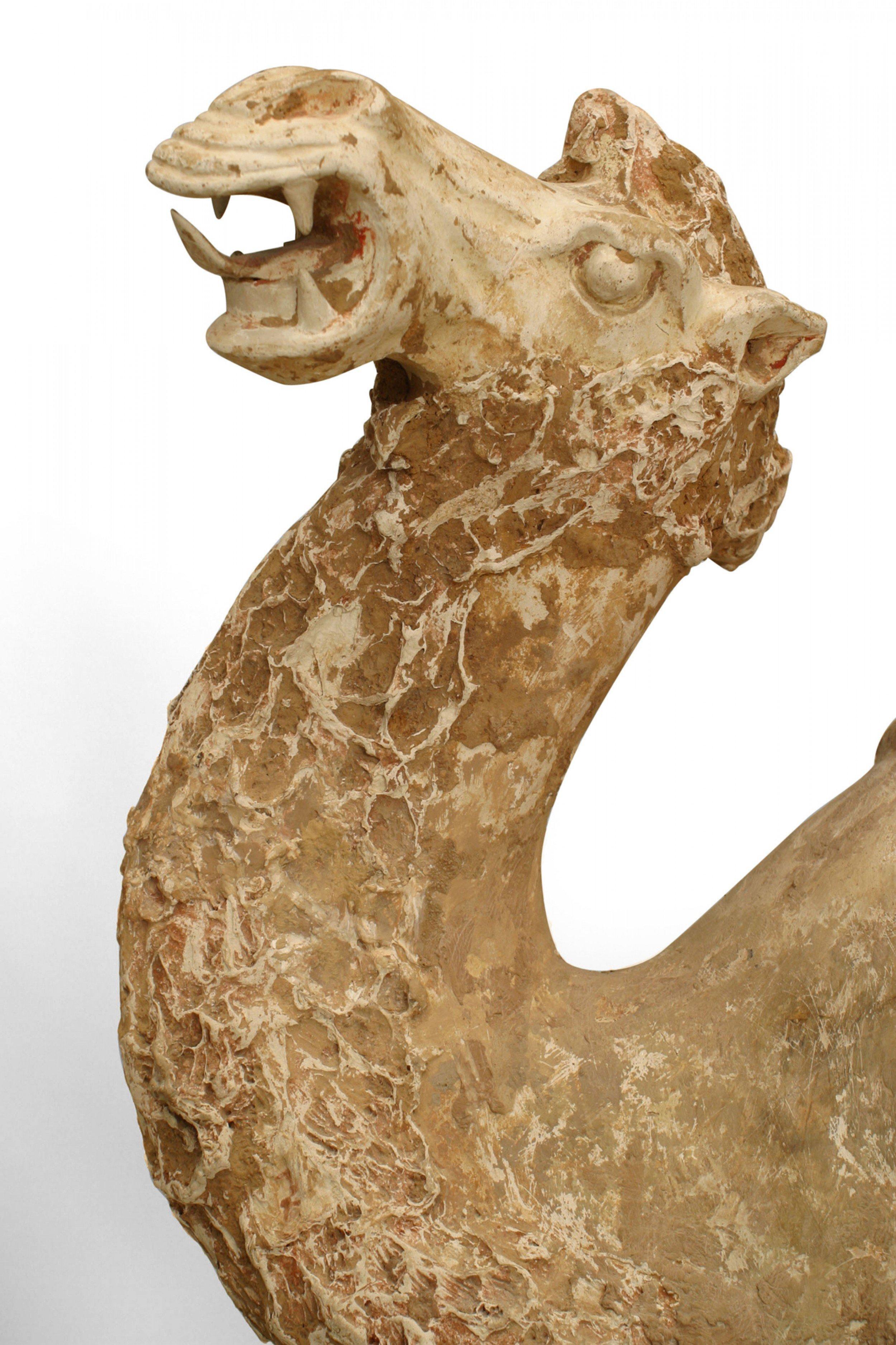 Camello de cerámica de la Tang Dynasty en Bueno estado para la venta en Queens, NY