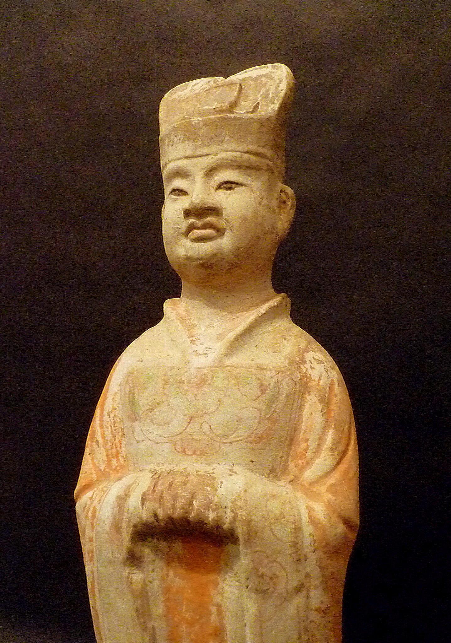 Tang Dynasty Terracotta Pottery Statue of Civil Officer, Oxford TL Tested In Good Condition For Sale In Greenwich, CT
