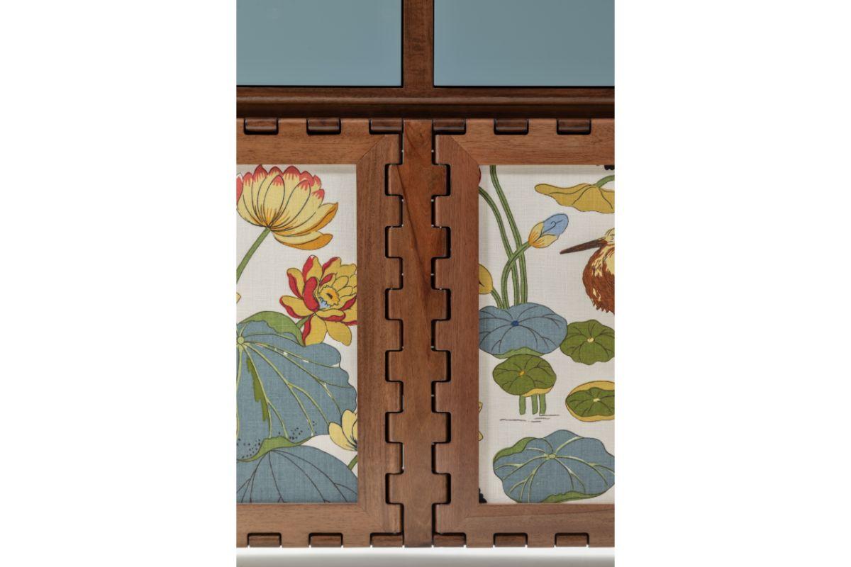 Credenza con pannelli in tessuto Tangara di Luis Pons in vendita 2