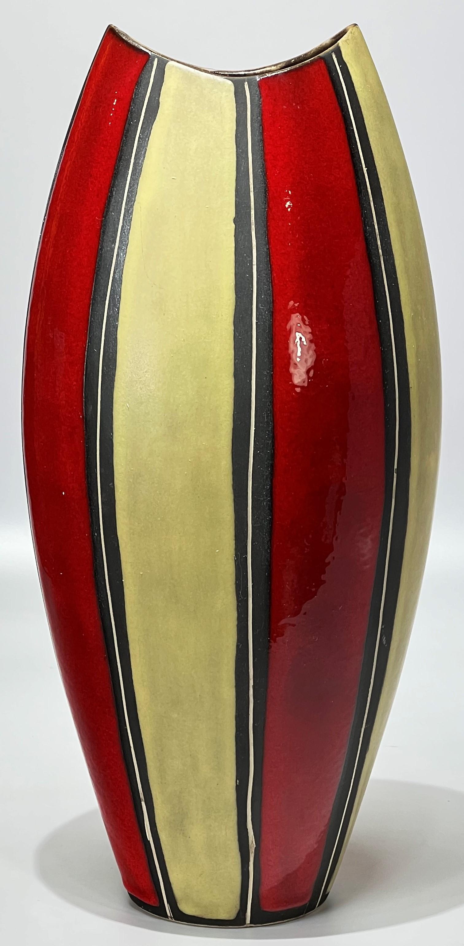Hand-Painted Tanger Fish Mouth vase 202/36 designer Liesel Spornhauser at Schlossberg Keramic