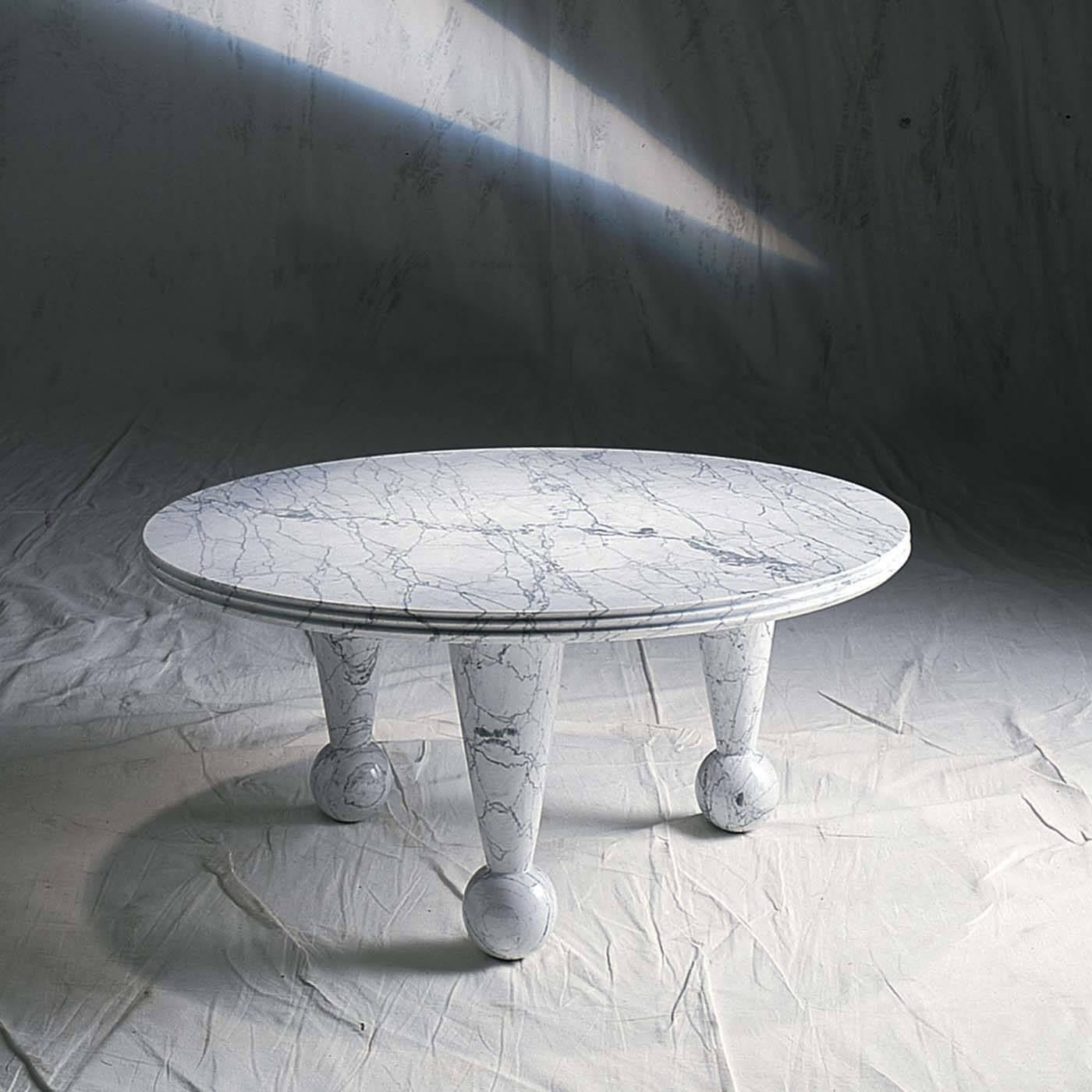 This striking coffee table is a tribute to the noble material of which is made: marble. Designed for UpGroup by Nannetti in 1997, it is a modern and bold table, characterized by merging styles and geometric shapes to create an alluring aesthetic