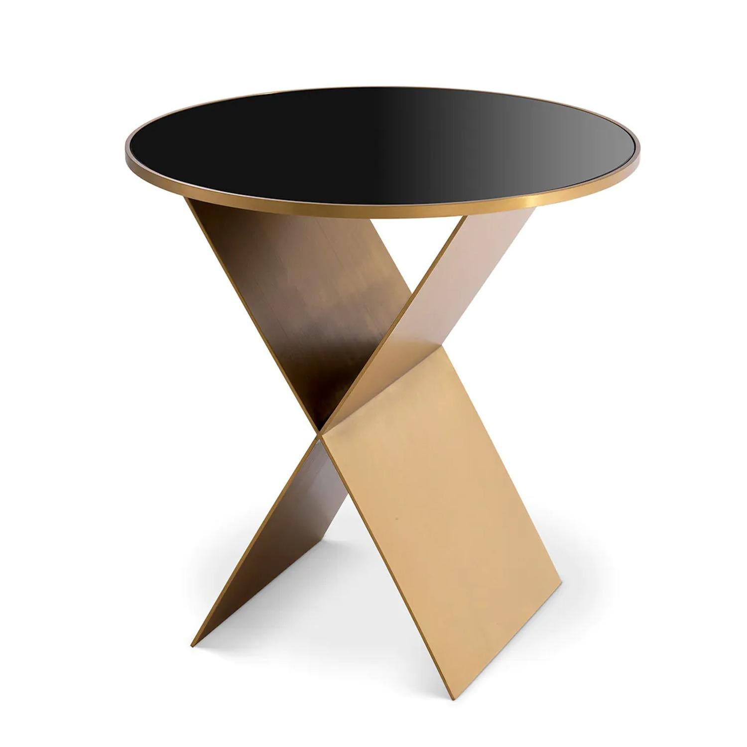 Chinois Table d'appoint moyenne Tania en vente