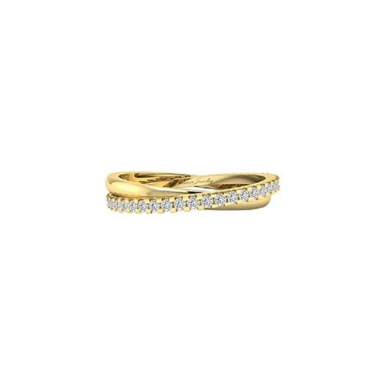 Este Anillo Rodante Fantasía de Diamantes en oro de 18 quilates presenta bandas entrelazadas adornadas con delicados diamantes, creando un aspecto dinámico y en capas. Con su diseño fluido y su brillante destello, esta pieza ofrece elegancia y