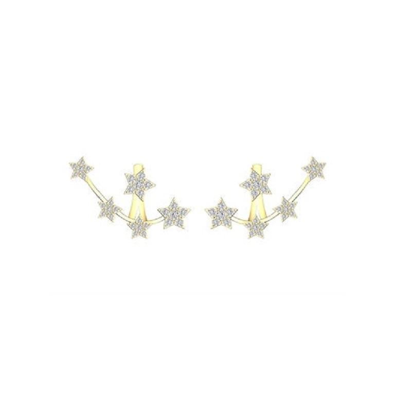 Gli orecchini Diamond Starry Night in oro 18 carati presentano un'incredibile serie di diamanti, disposti in modo da evocare la bellezza di un cielo pieno di stelle. Con il loro design di ispirazione celeste e lo scintillio radioso, questi orecchini