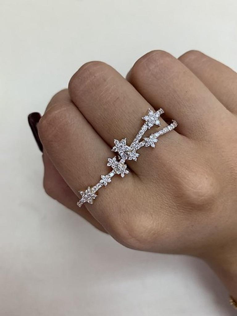 Contemporaneo Tanisa Nahata Diamante  1,05ct. Anello a due dita Starry Night in oro 18 carati. in vendita