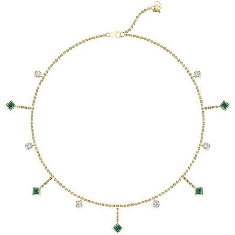 Questa elegante collana a goccia in oro 18 carati mostra smeraldi vibranti abbinati a diamanti scintillanti, che scendono con grazia per creare un look sofisticato e senza tempo. Un pezzo lussuoso che dona un colore radioso e un'eleganza classica a
