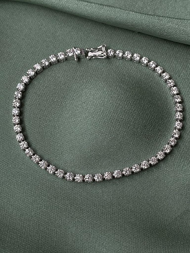Taglio rotondo Diamante Tanisa Nahata 5.15ct. Bracciale Tennis in oro 18 carati. in vendita
