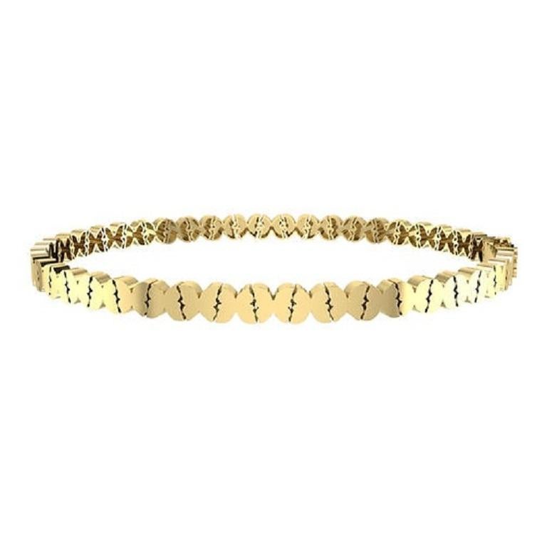 Elegia il fascino delicato delle farfalle con questo elegante braccialetto tennis in oro 18 carati tricolore. Caratterizzato da intricati motivi a farfalla in oro bianco, rosa e giallo, questo pezzo dona un fascino grazioso e unico a qualsiasi