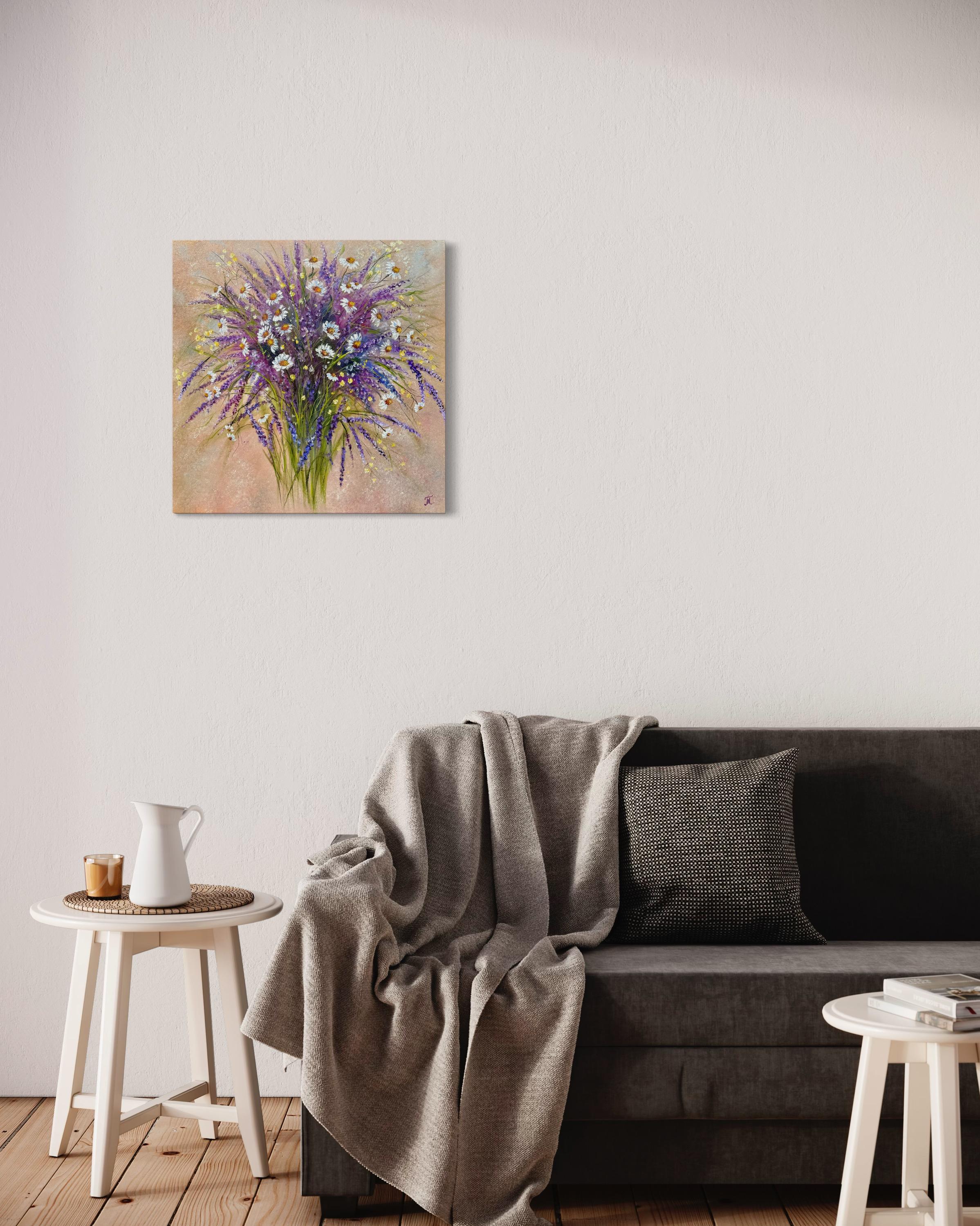 Bei der Anfertigung dieses Werks habe ich mich von meiner Leidenschaft für die subtile und doch beeindruckende Schönheit der Natur leiten lassen. Diese impressionistische Darstellung mit einer lebhaften Lavendel- und Gänseblümchenpracht fängt den