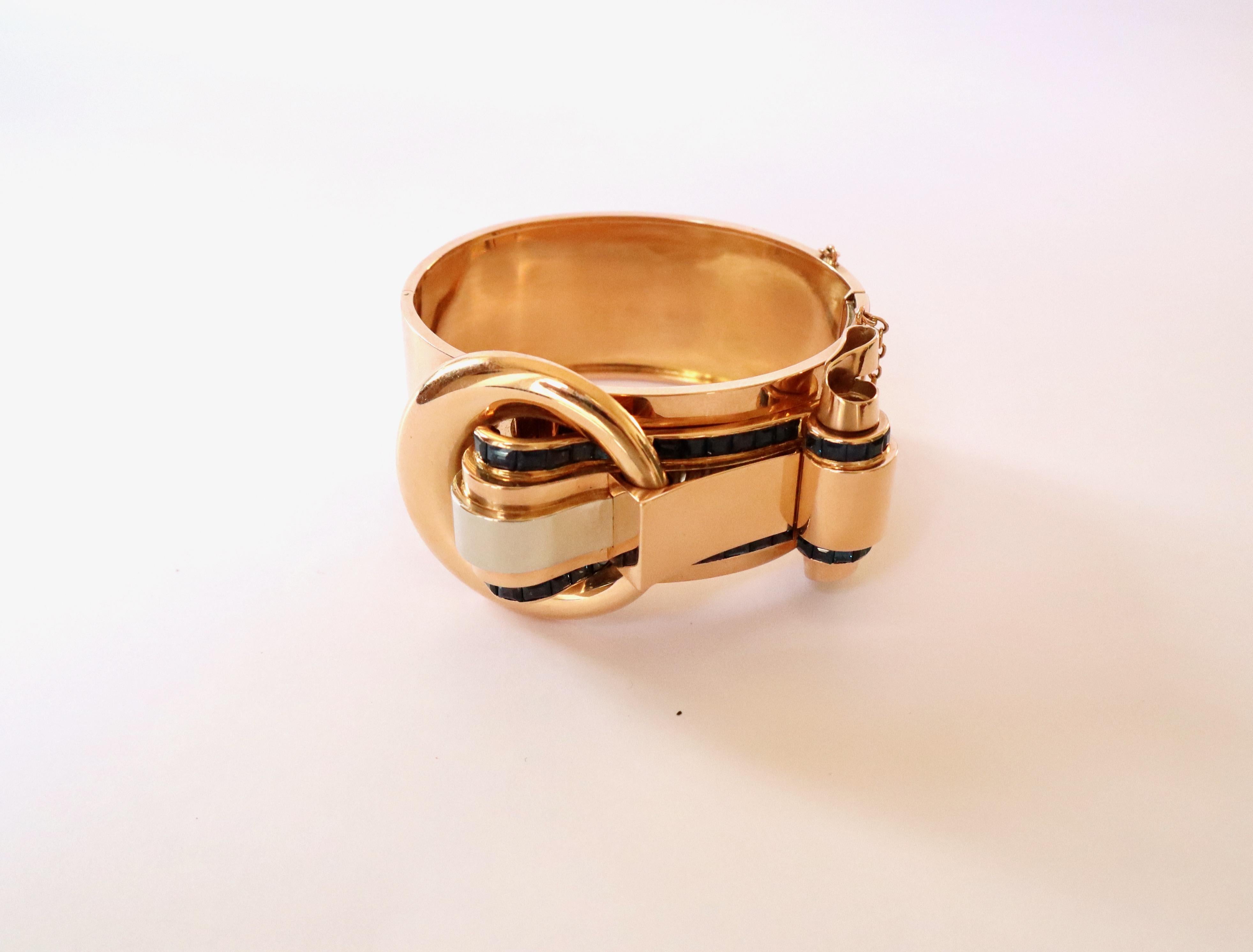Bracelet débardeur en or 18 carats avec boucle ouverture rigide et saphirs, vers 1940 en vente 9