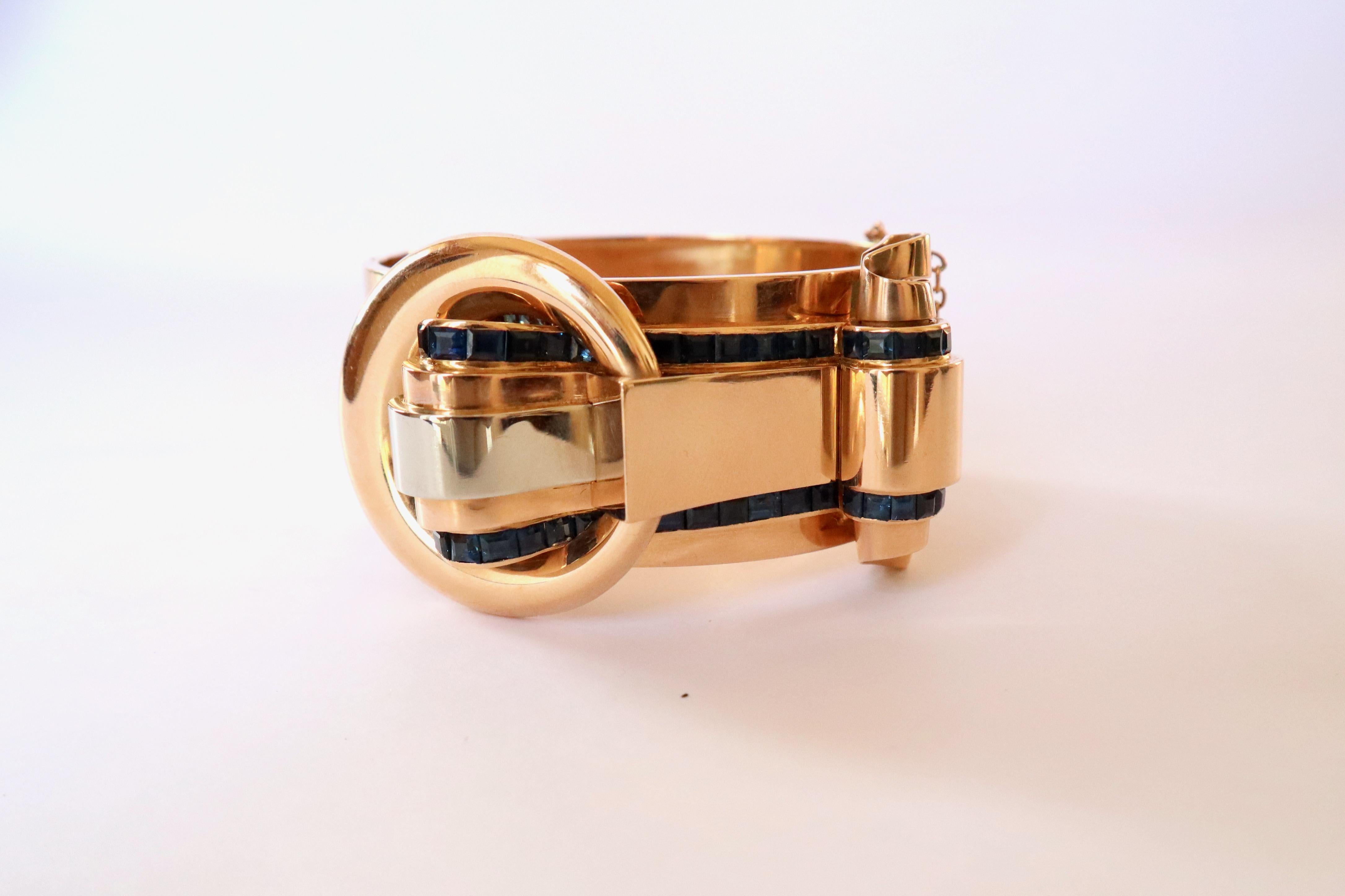 Bracelet débardeur en or 18 carats avec boucle ouverture rigide et saphirs, vers 1940 en vente 6
