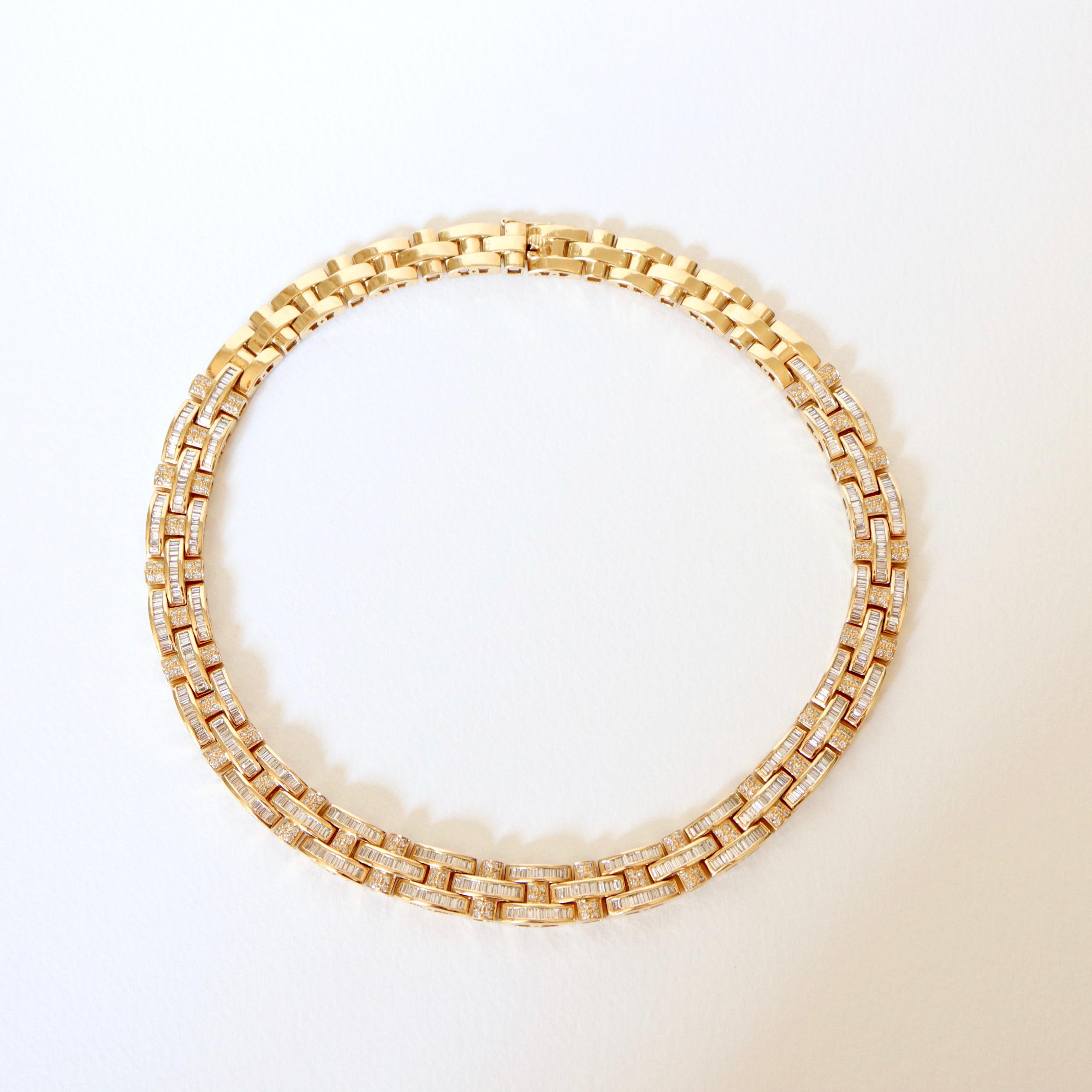 Tank Necklace with Diamonds in 18 Carat Yellow Gold For Sale 2