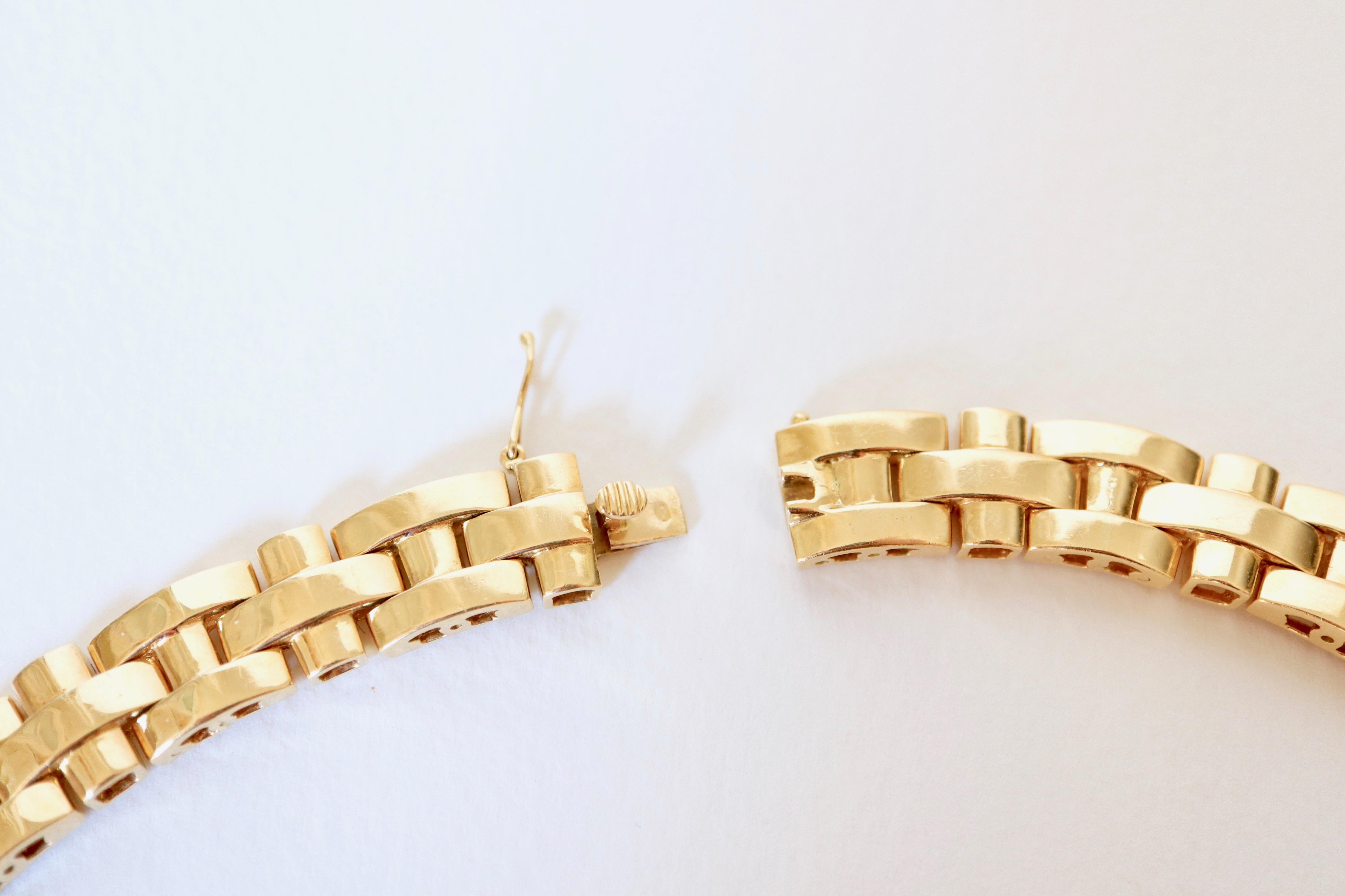 Tank Necklace with Diamonds in 18 Carat Yellow Gold For Sale 4