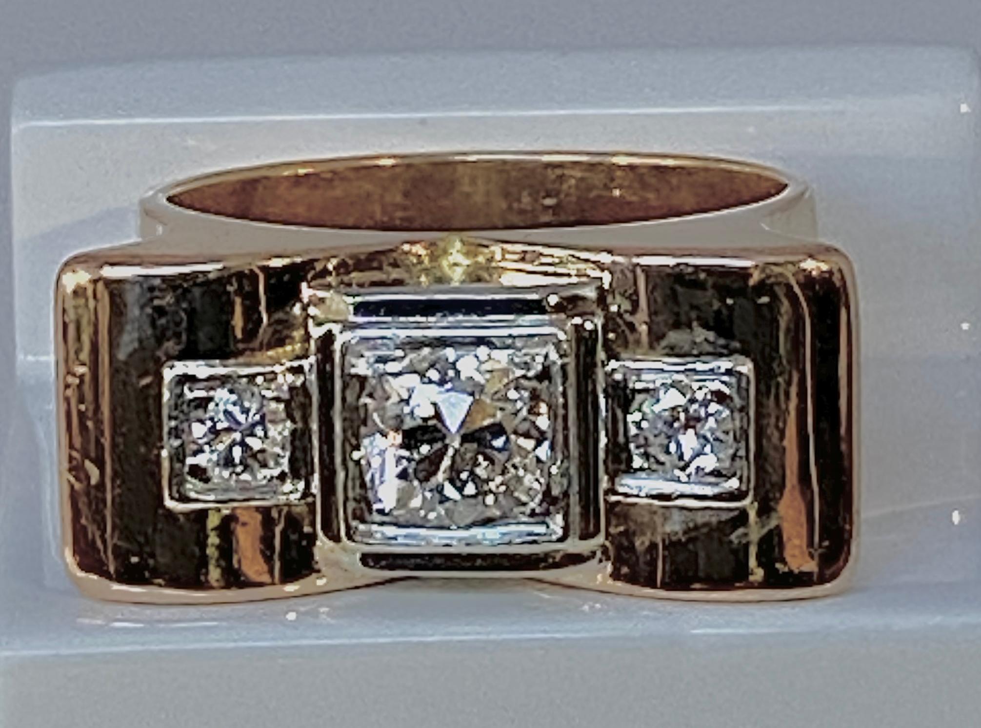 TANK ring in 18 carat gold set with 3 diamonds  7