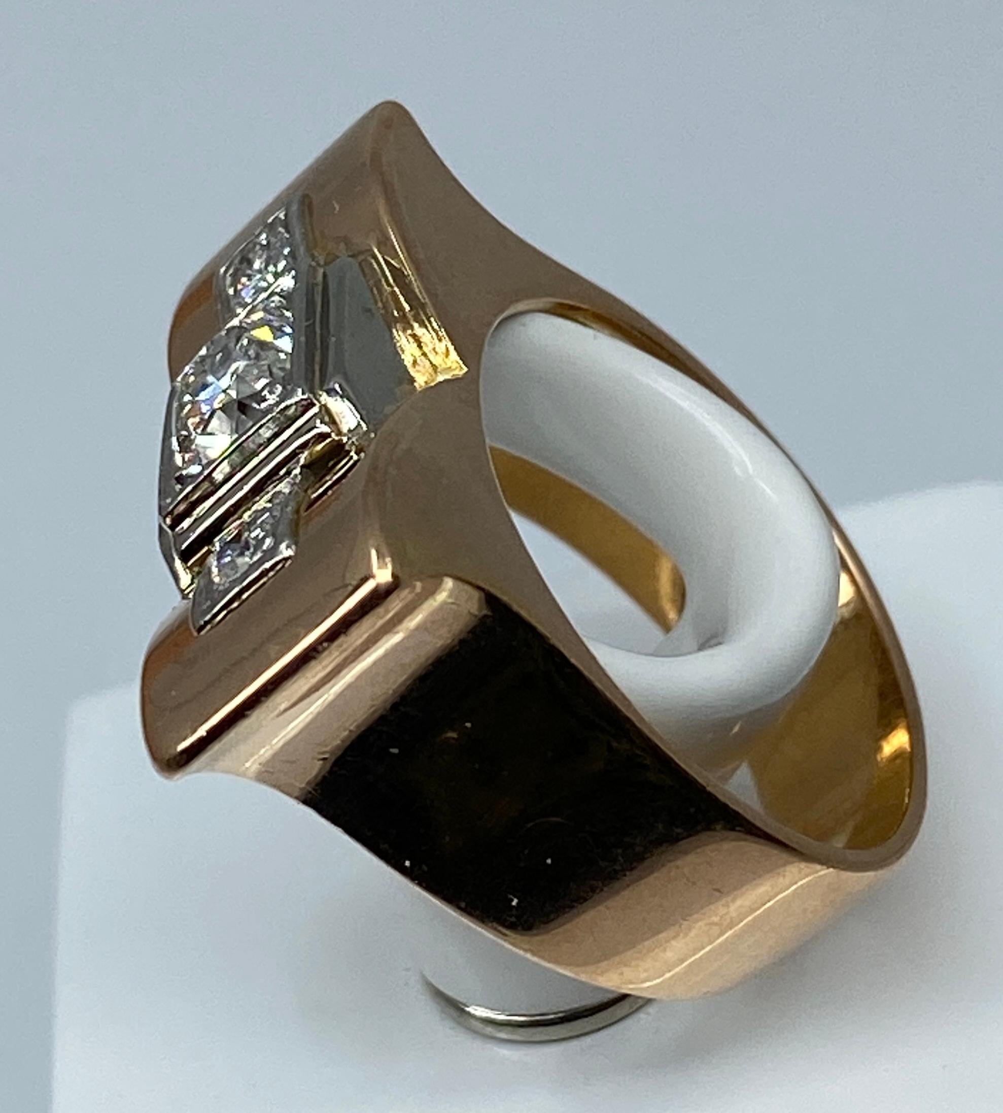 TANK ring in 18 carat gold set with 3 diamonds  In Good Condition In VERSAILLES, FR