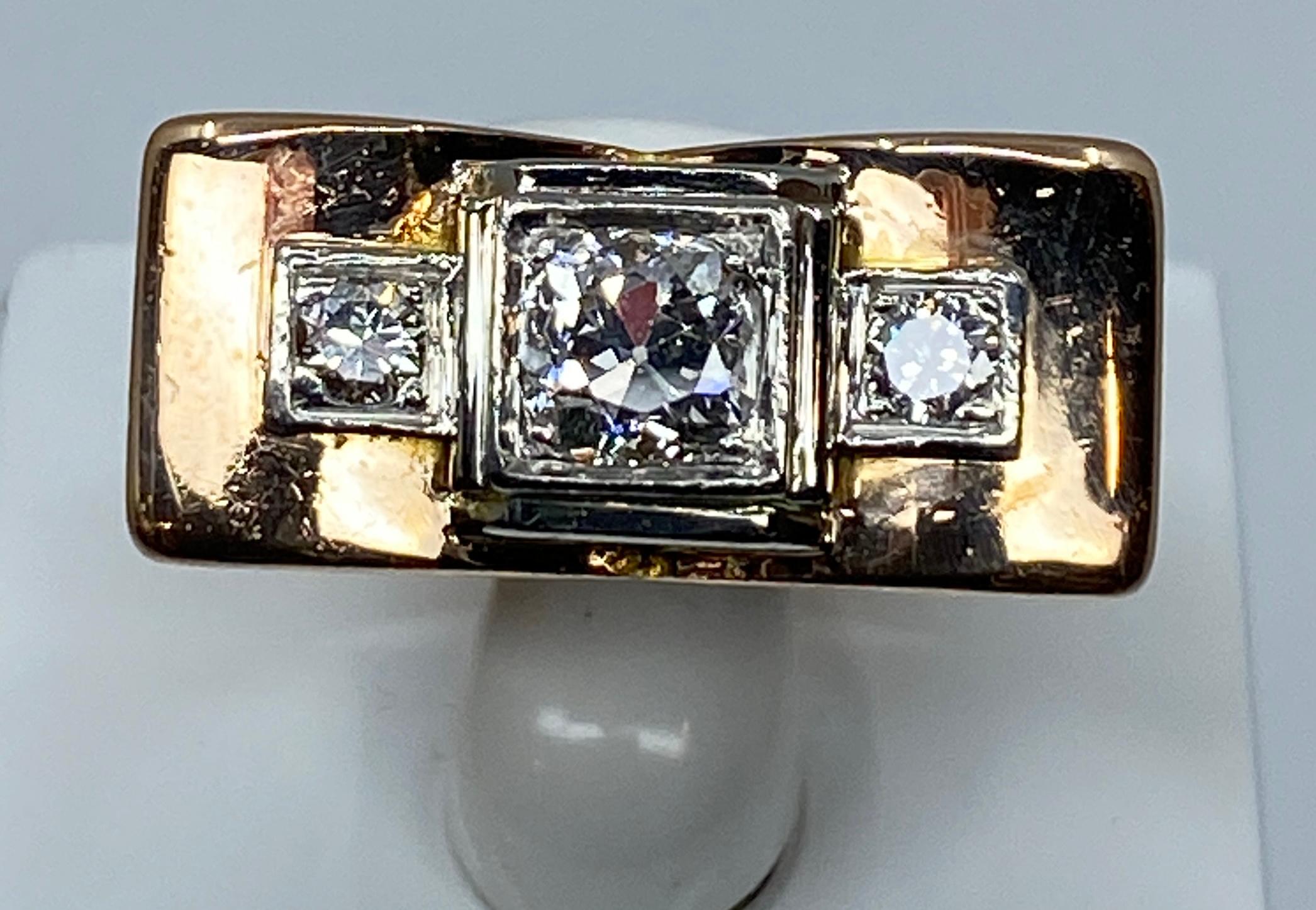 TANK ring in 18 carat gold set with 3 diamonds  1