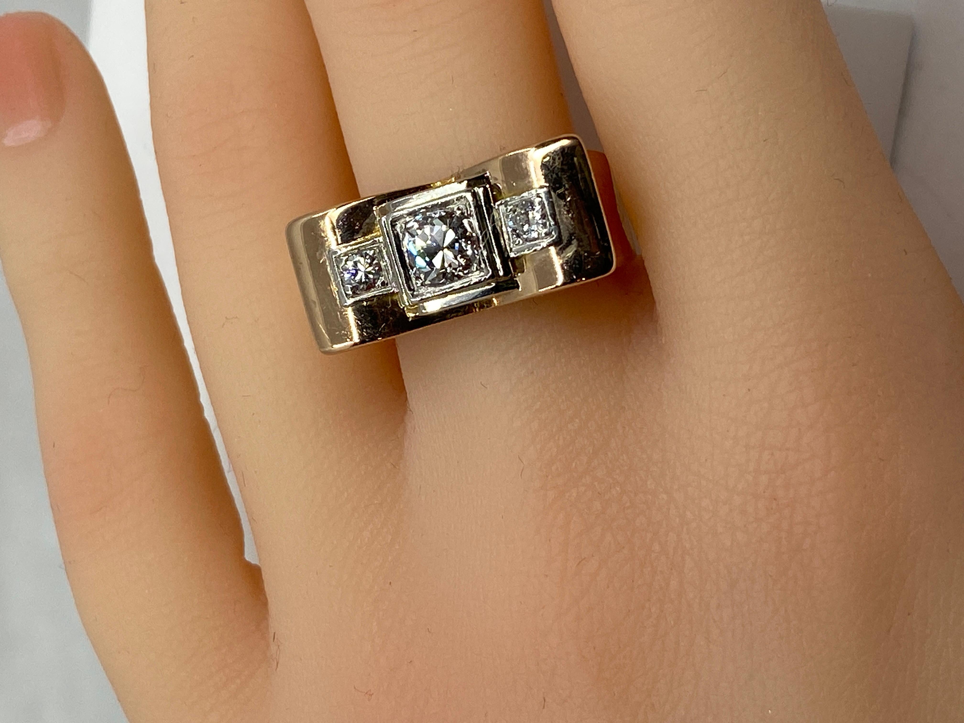 TANK ring in 18 carat gold set with 3 diamonds  2