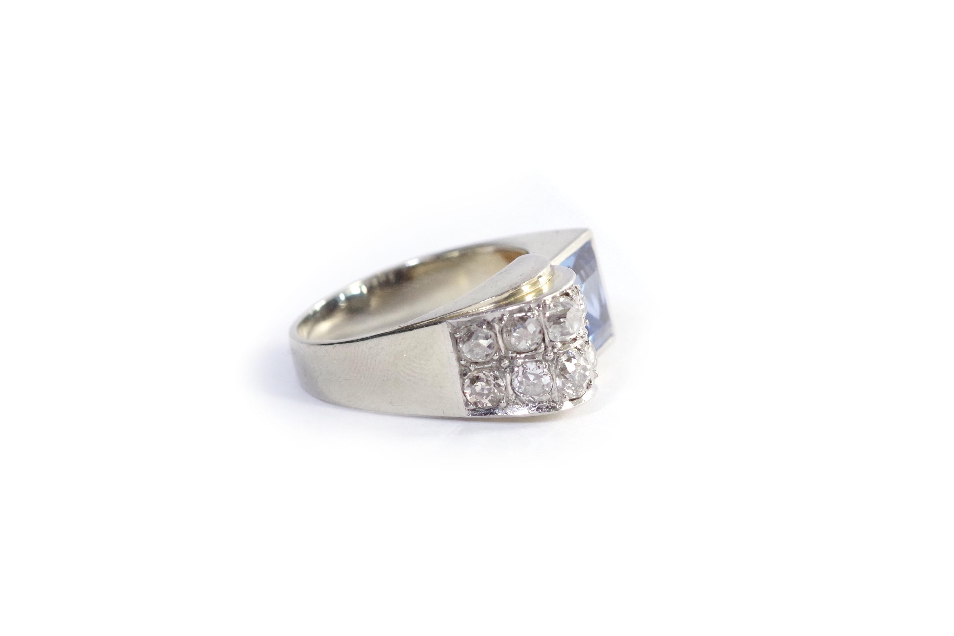 Tank ring with diamonds in 18 karat gold and platinum In Fair Condition For Sale In PARIS, FR