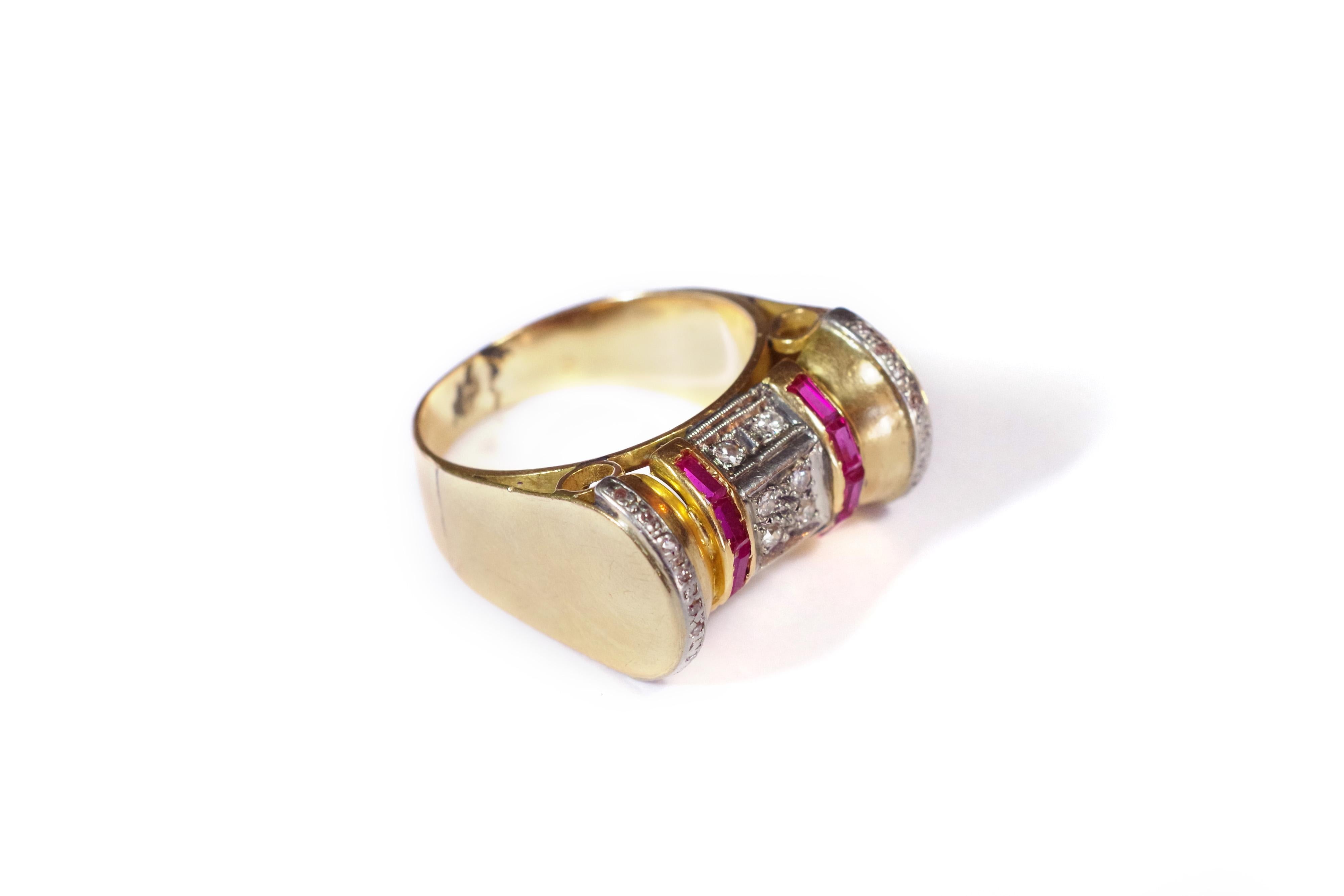 Tank ruby diamond scroll ring in yellow, pink and white gold 18 karat. Beautiful tank ring decorated in the centre of eight diamonds (brilliant cut and 8/8) in a white gold setting. The central diamonds are surrounded by two lines of four calibrated