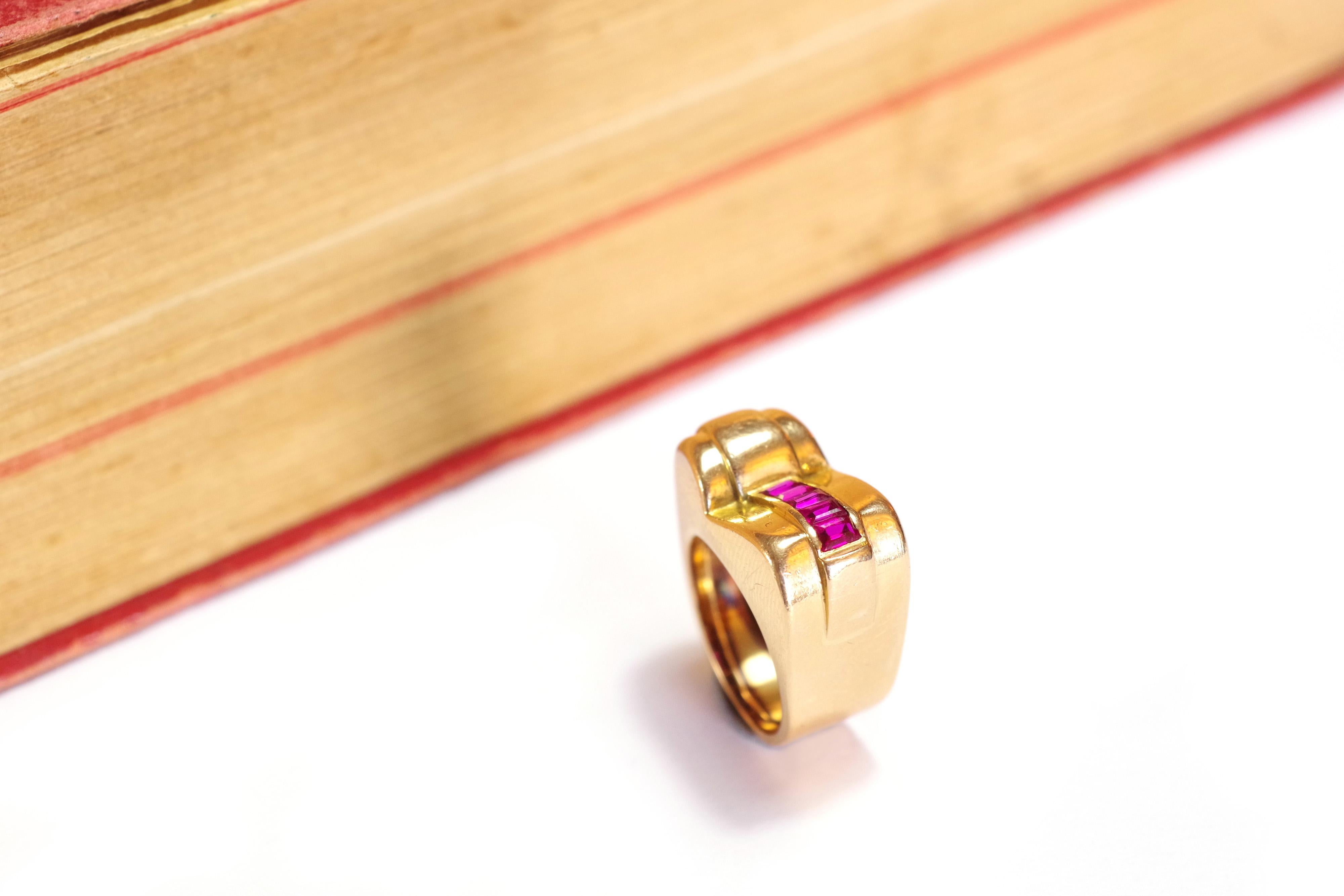 Tank Ruby Ring in 18k Rose Gold, Vintage Retro Ring Gold Ruby For Sale 1