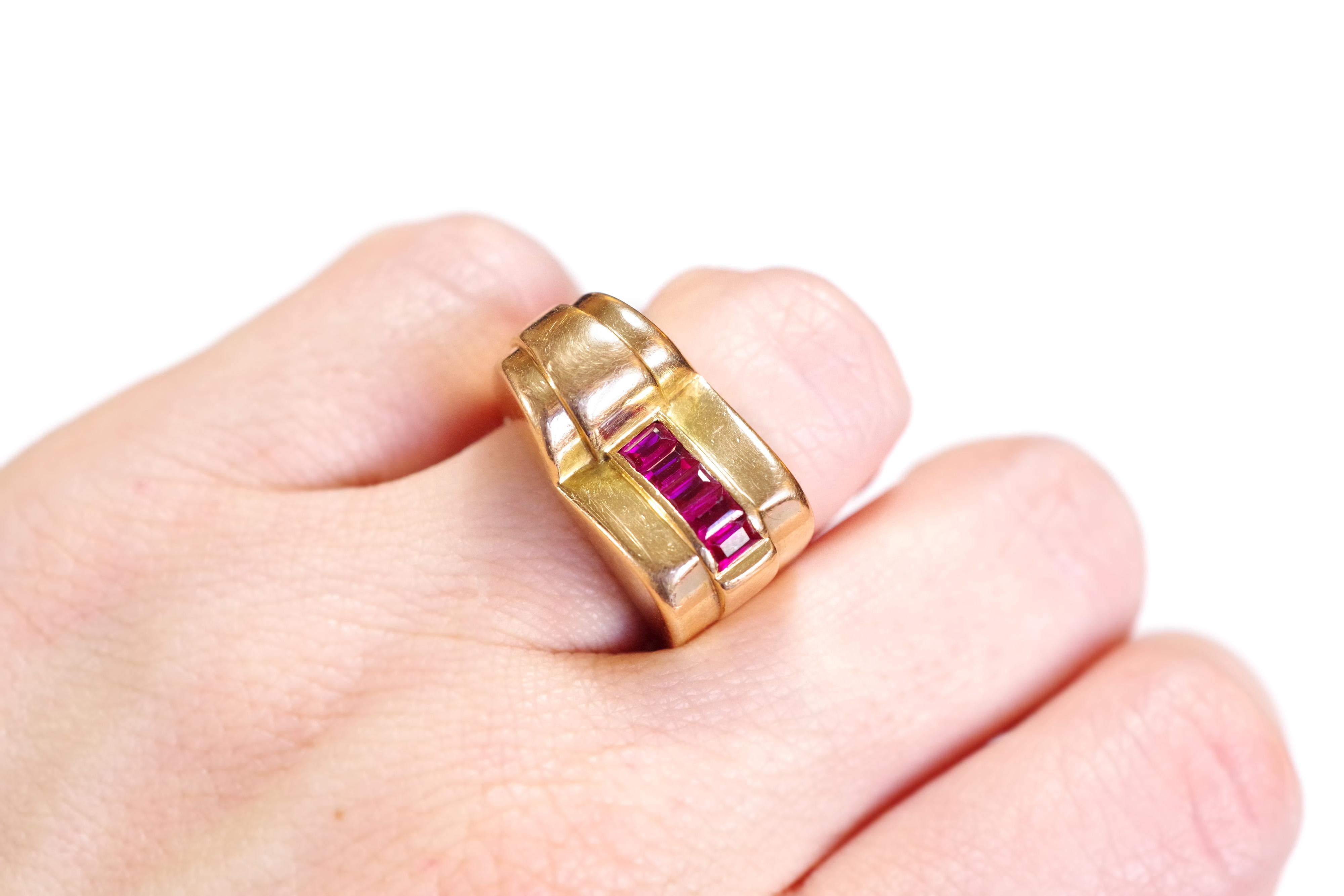 Tank Ruby Ring in 18k Rose Gold, Vintage Retro Ring Gold Ruby For Sale 3
