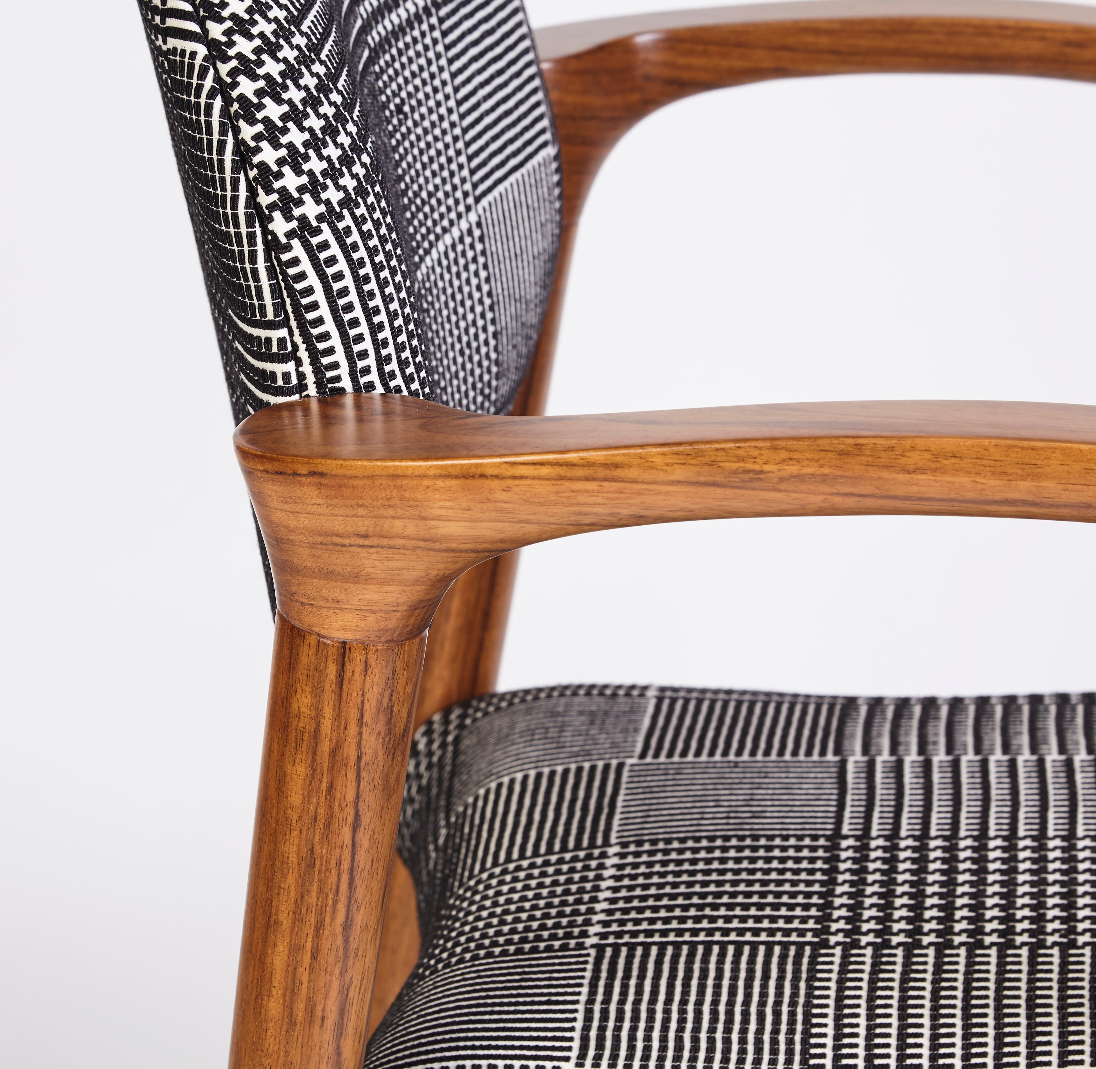 Tanoco Chair, Satin Mutenye Wood, Handcrafted in Portugal by Duistt In New Condition For Sale In Leça da Palmeira, PT