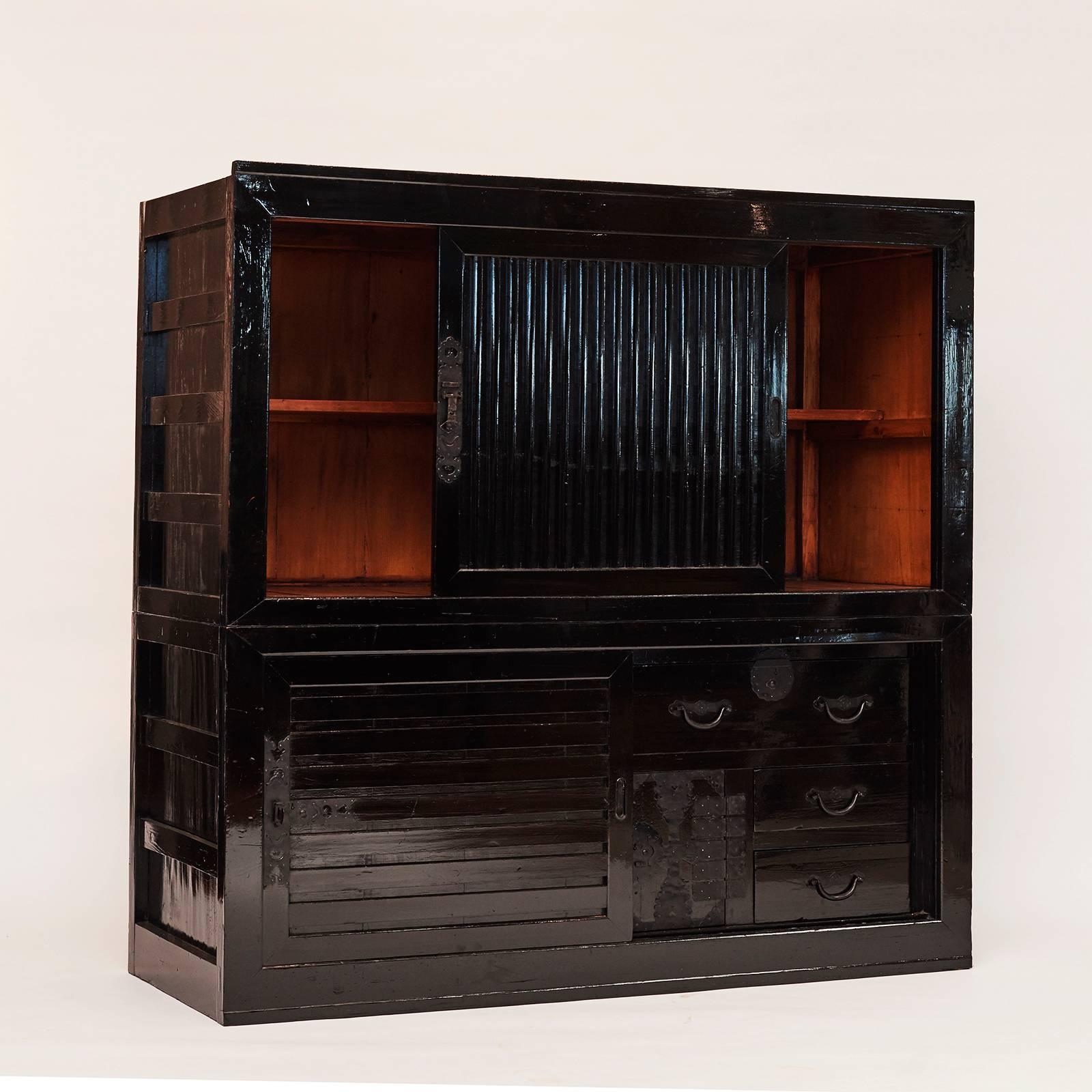 Lacquered Tansu Cabinet, Meiji Era, Japan