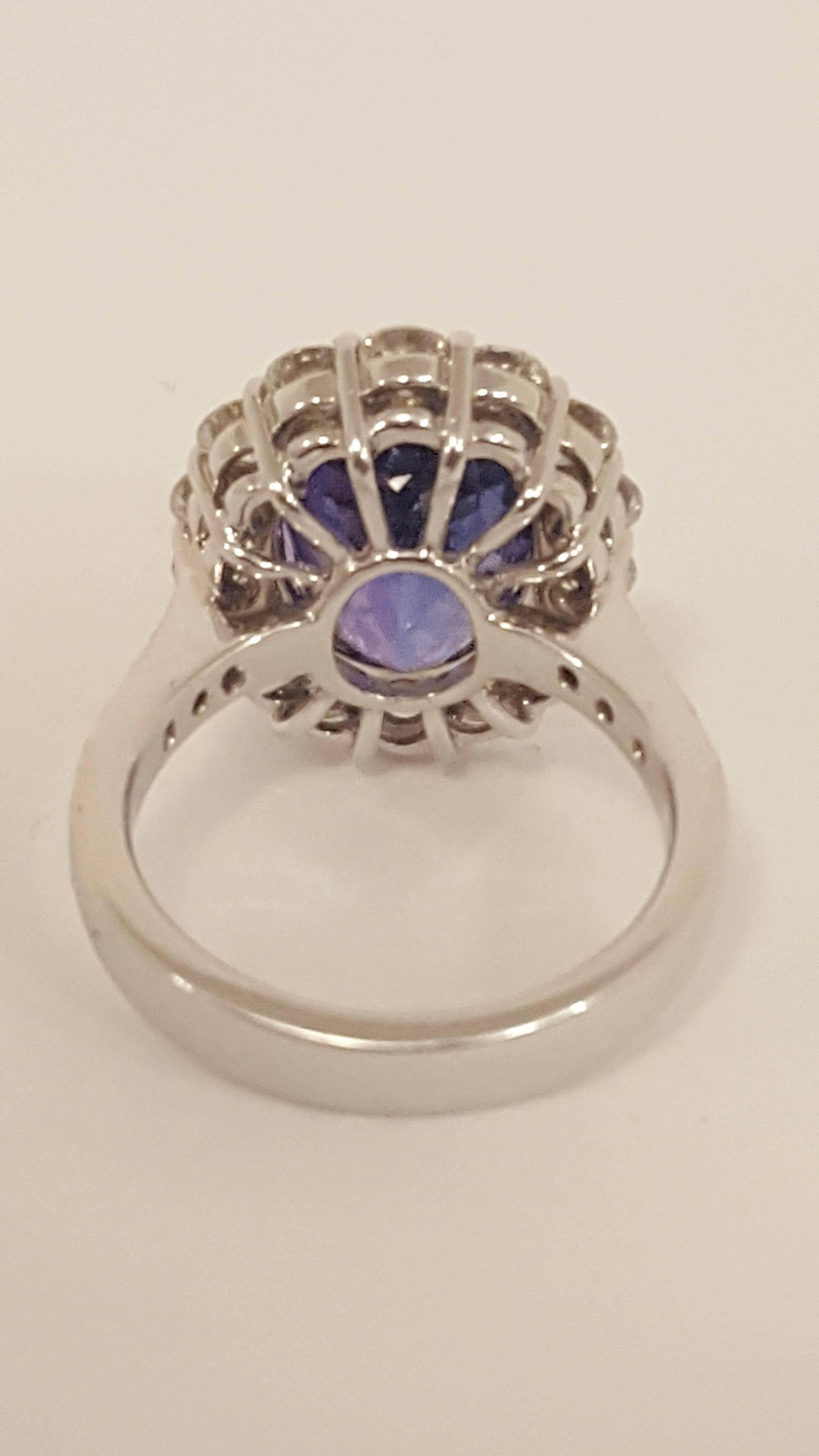 Women's Tantalizing Tanzanite Diamond Ring