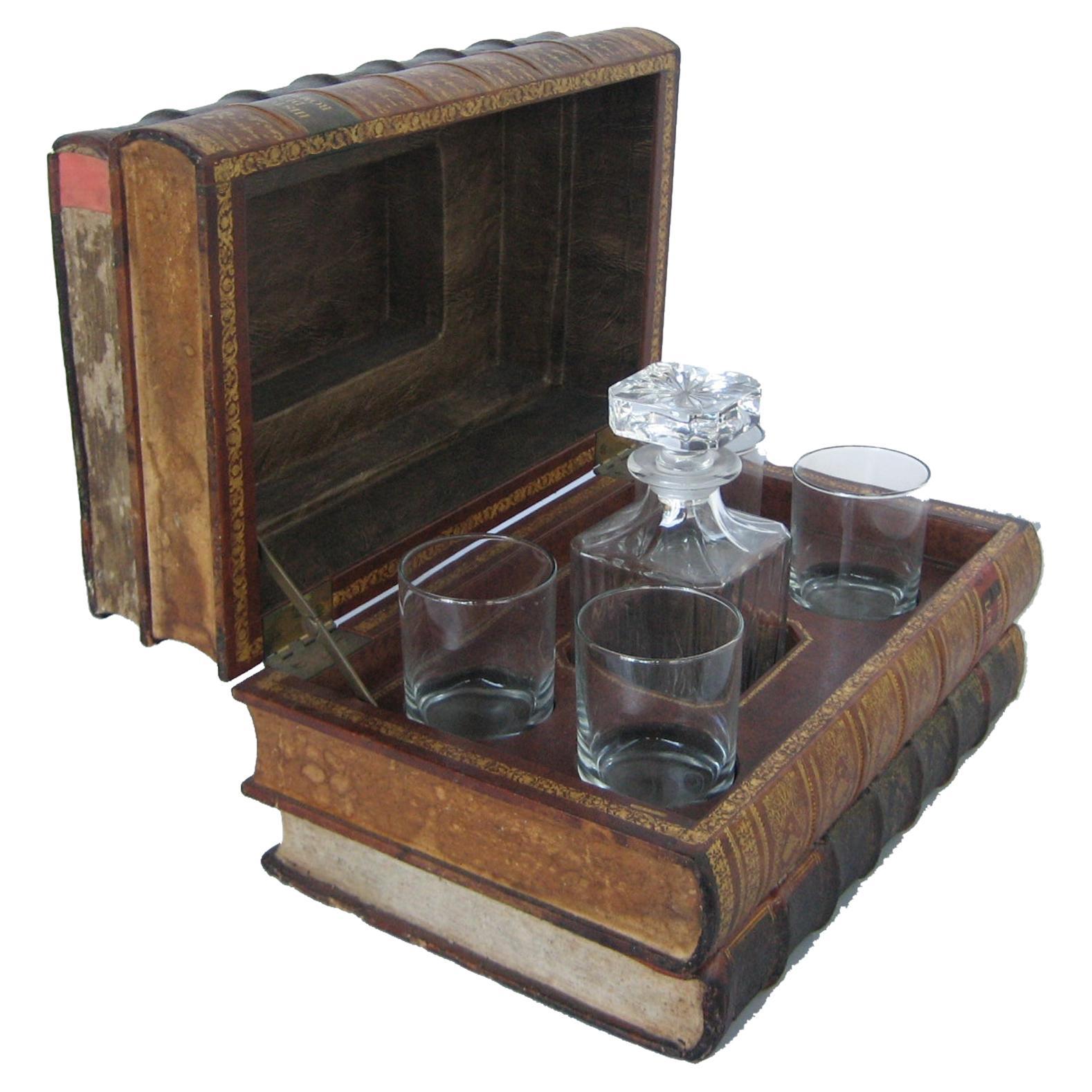 Schachtel mit gestapelten Büchern von Tantalus aus dem 19. Jahrhundert im Angebot