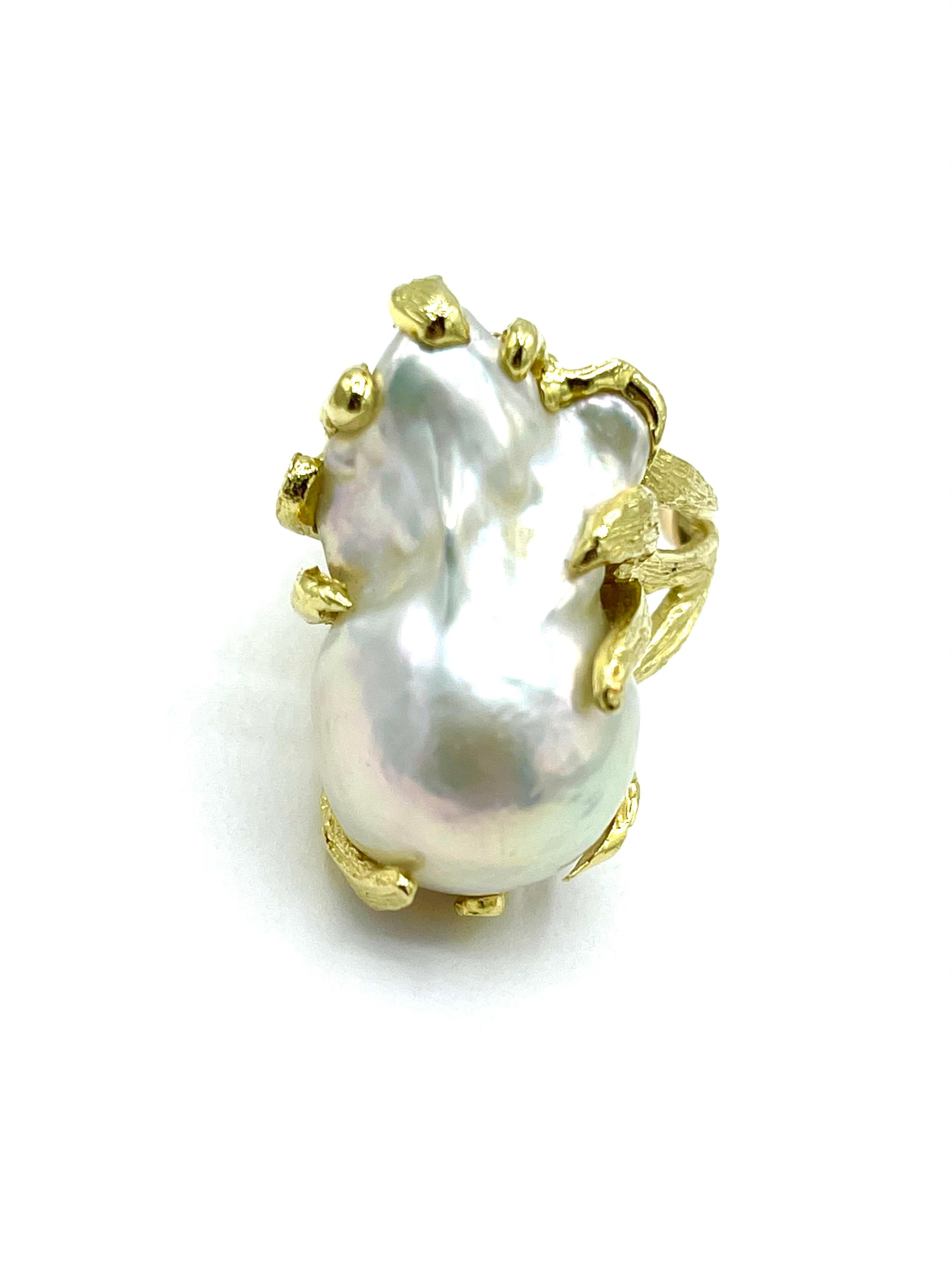 Tanya Farah Baroque Pearl and 18 Karat Yellow Gold Fashion Ring In Excellent Condition For Sale In Chevy Chase, MD