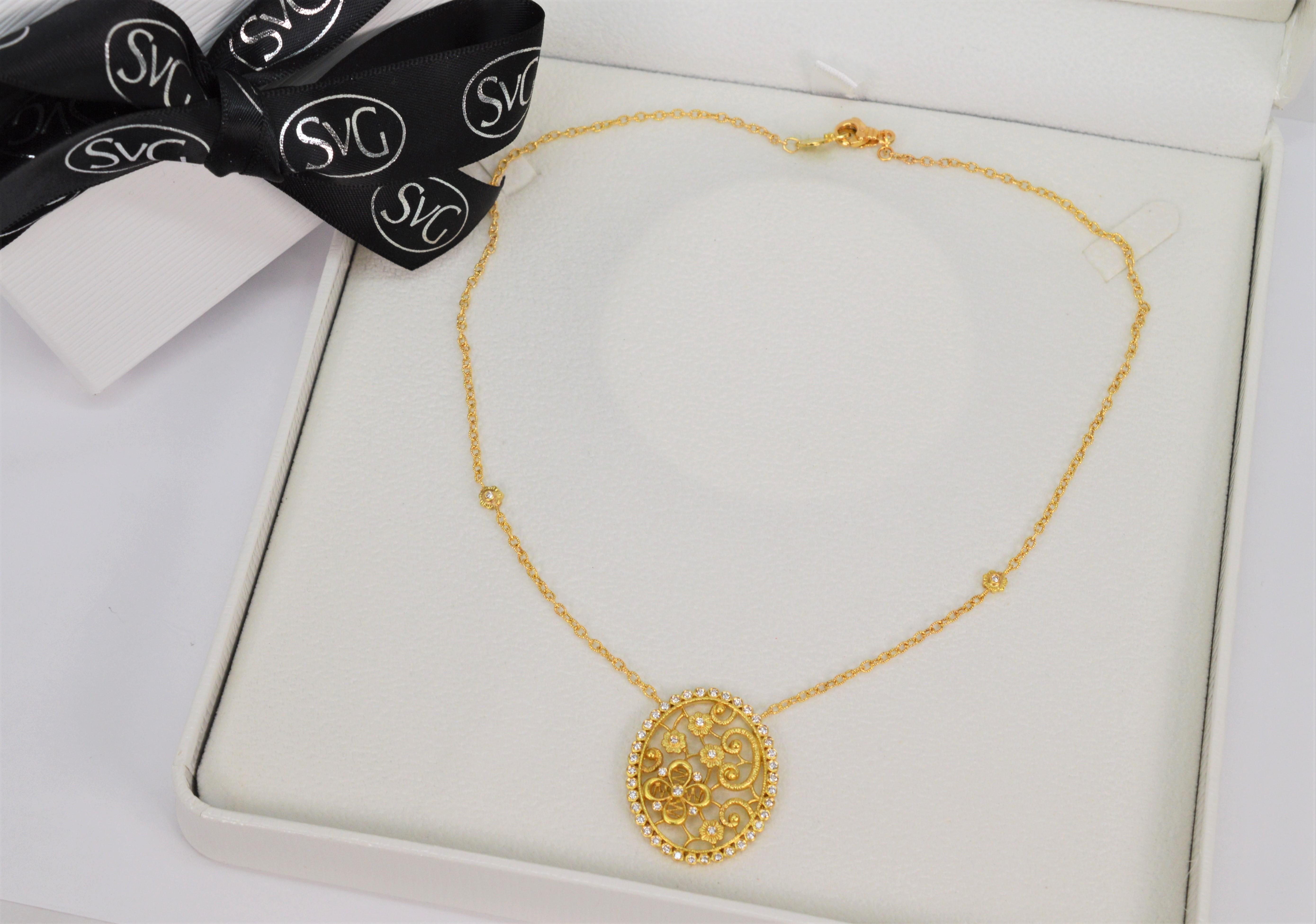 Tanya Farah - Collana con ciondolo in oro 18 carati con più diamanti e quattro petali di fiori in vendita 2