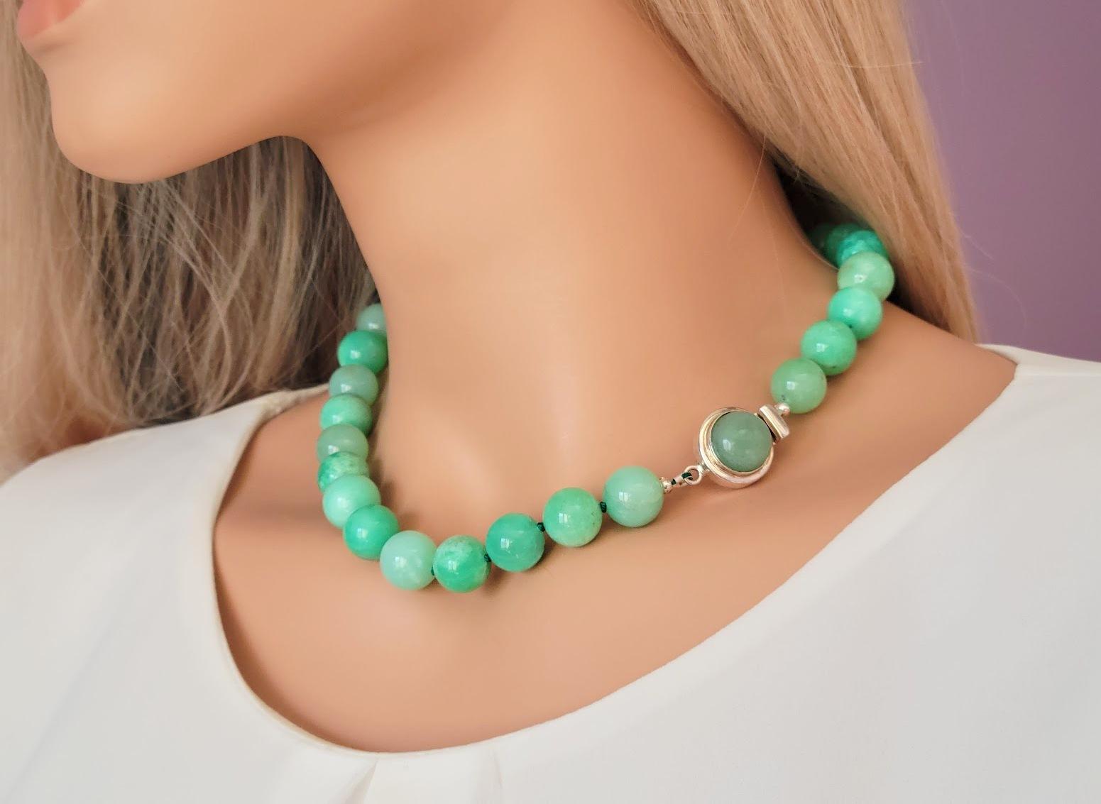 Tanzania Chrysoprase Necklace In New Condition For Sale In Chesterland, OH