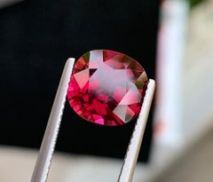 Tanzania Natural Cerise Pink Garnet Gemstone: 4.57 Carat Faceted For Ring