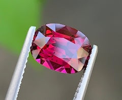 Tanzania Natural Pinkish Red Garnet Gemstone: 2.75 Carat Faceted For Ring