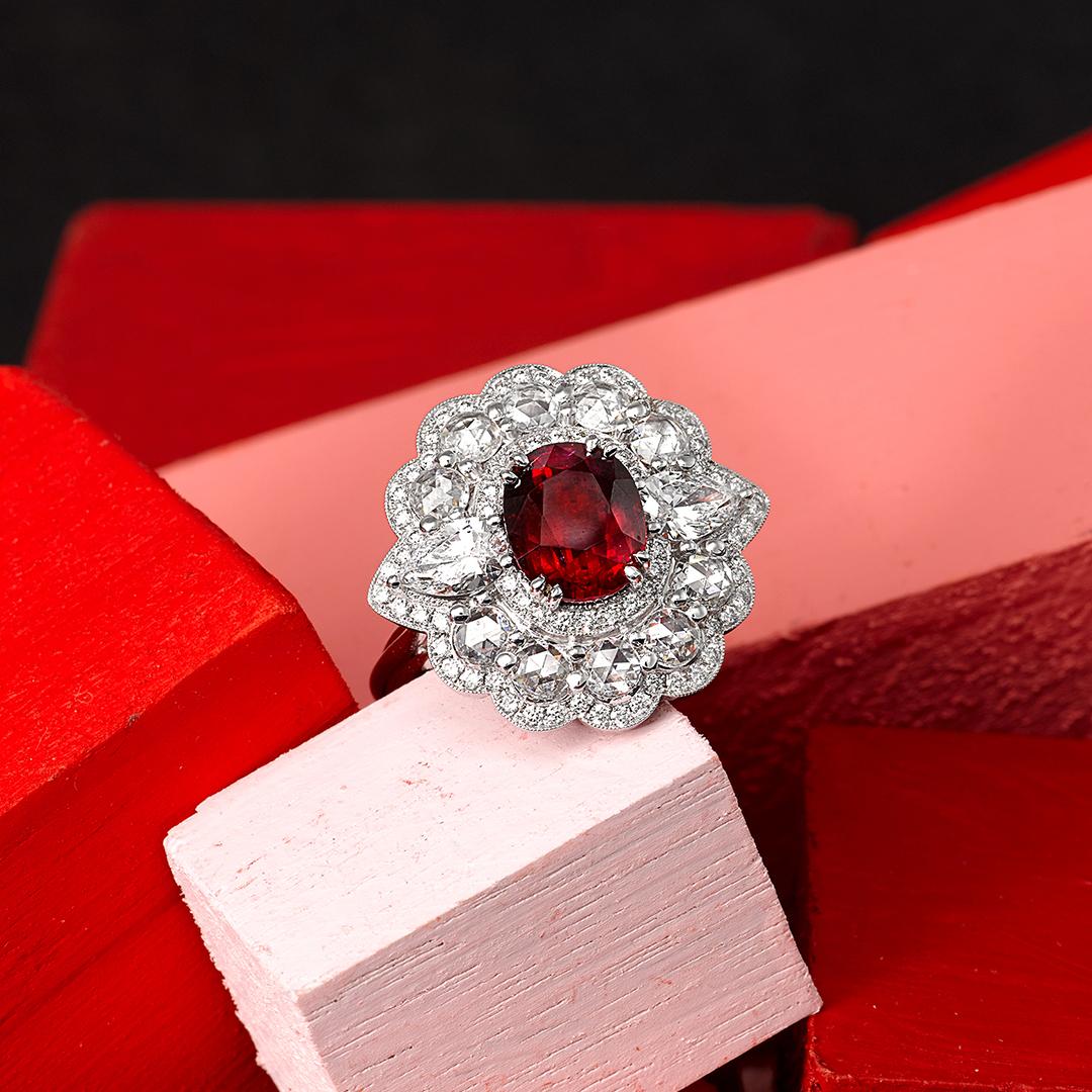 Tanzanian Garnet 1.334 Carat Diamonds Halo Dress Ring (Ovalschliff) im Angebot
