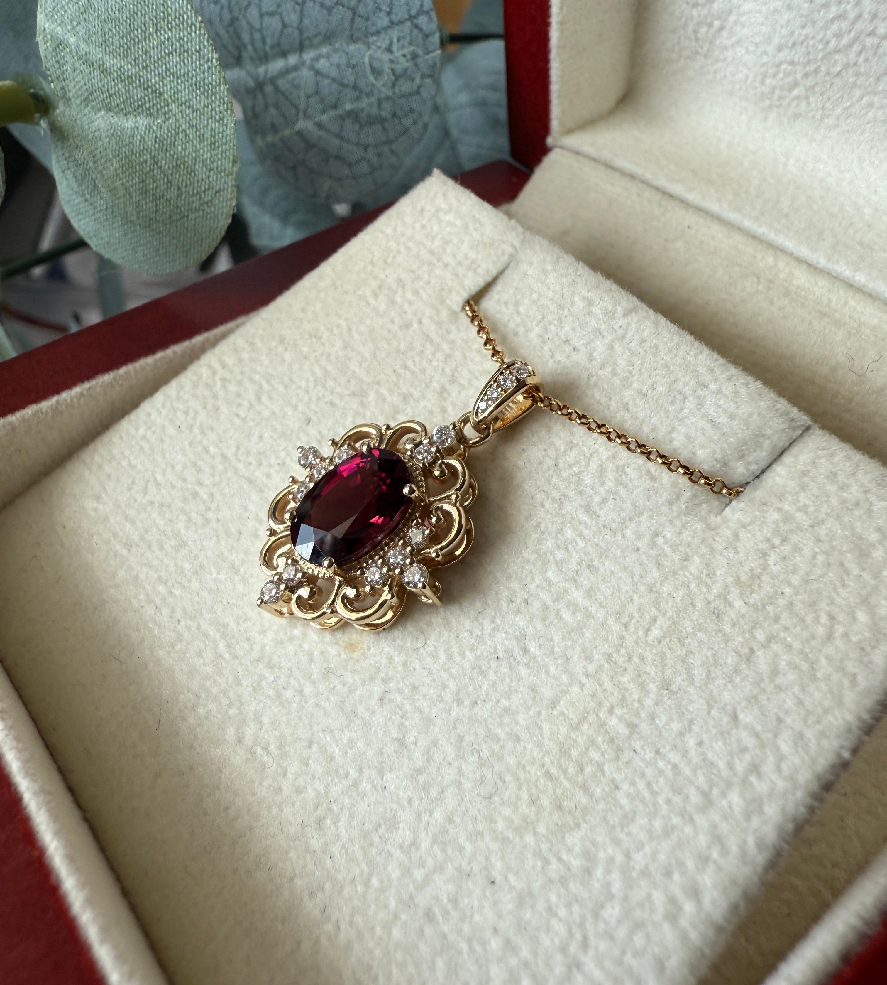 Pendentif grenat tanzanien avec diamants en or jaune style vintage en vente 5