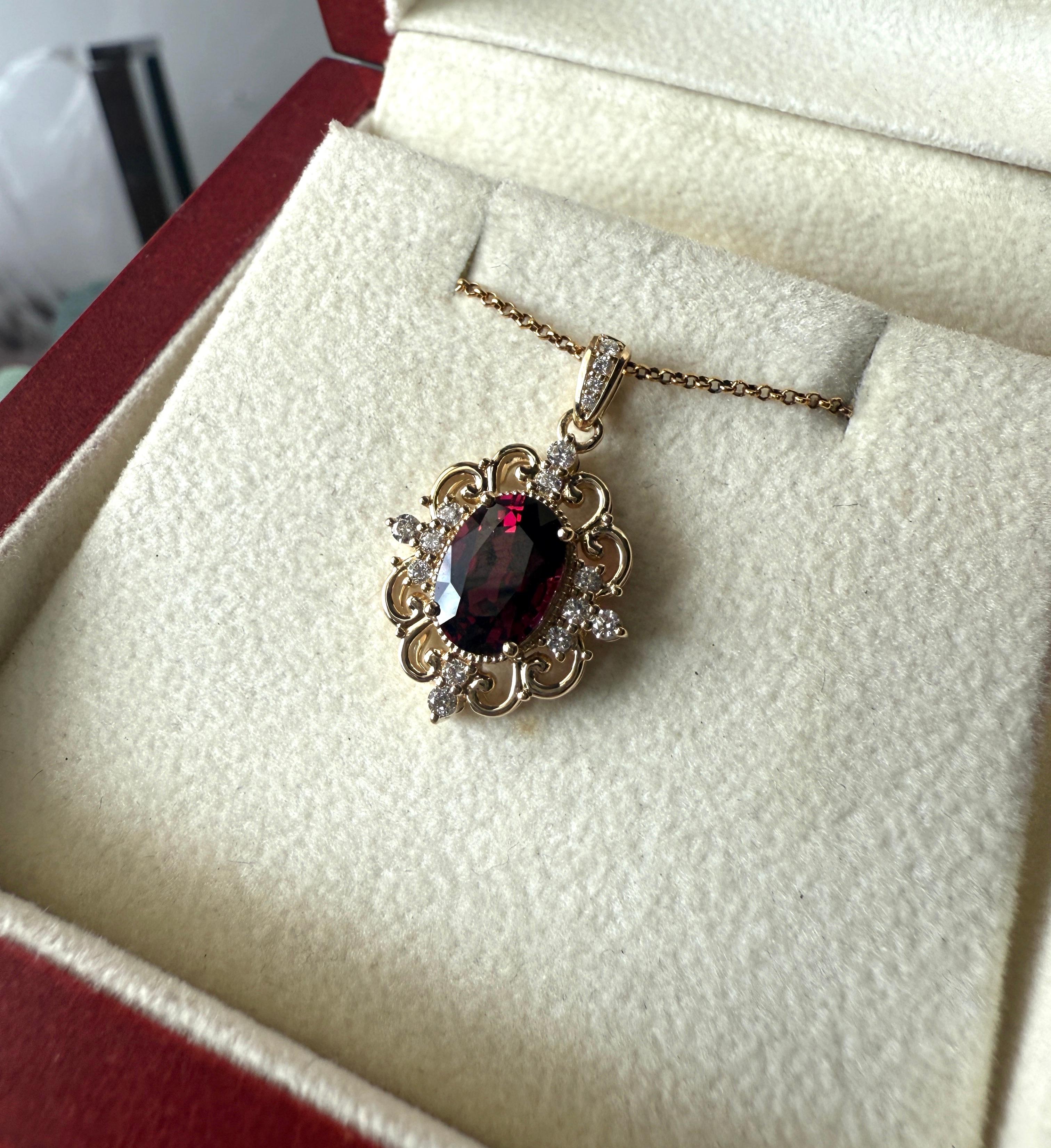 Pendentif grenat tanzanien avec diamants en or jaune style vintage en vente 1
