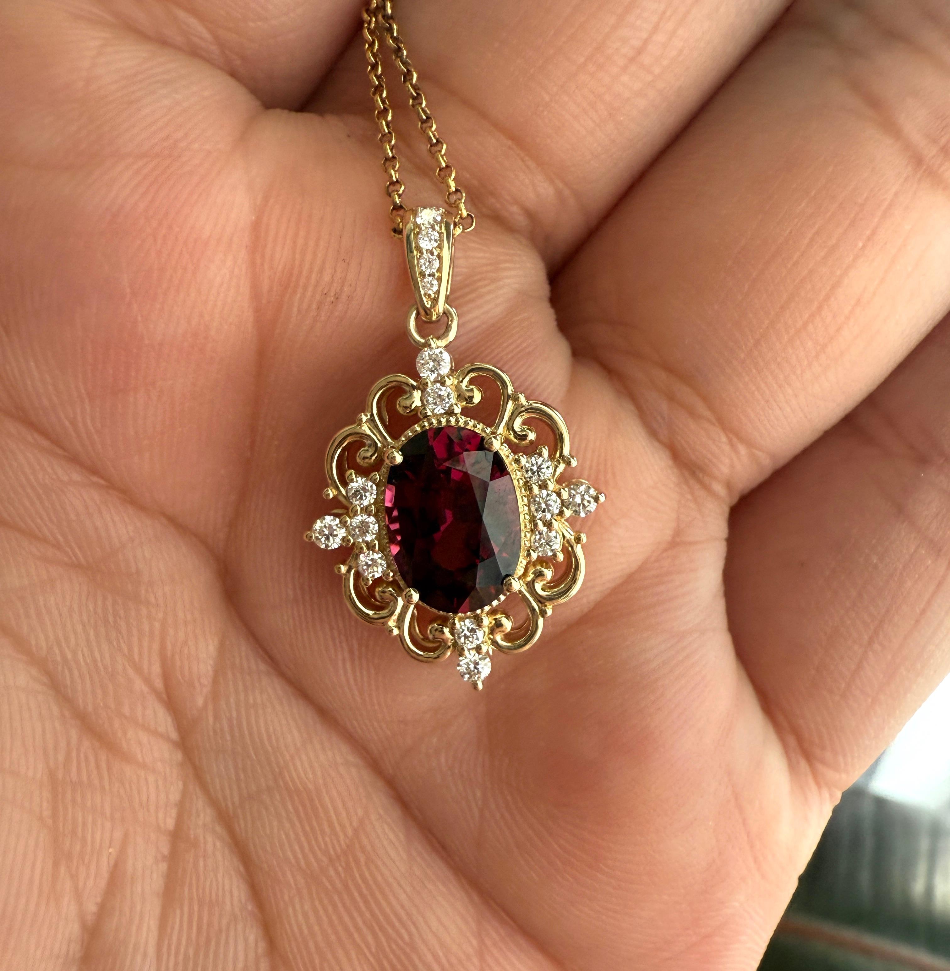 Pendentif grenat tanzanien avec diamants en or jaune style vintage en vente 2