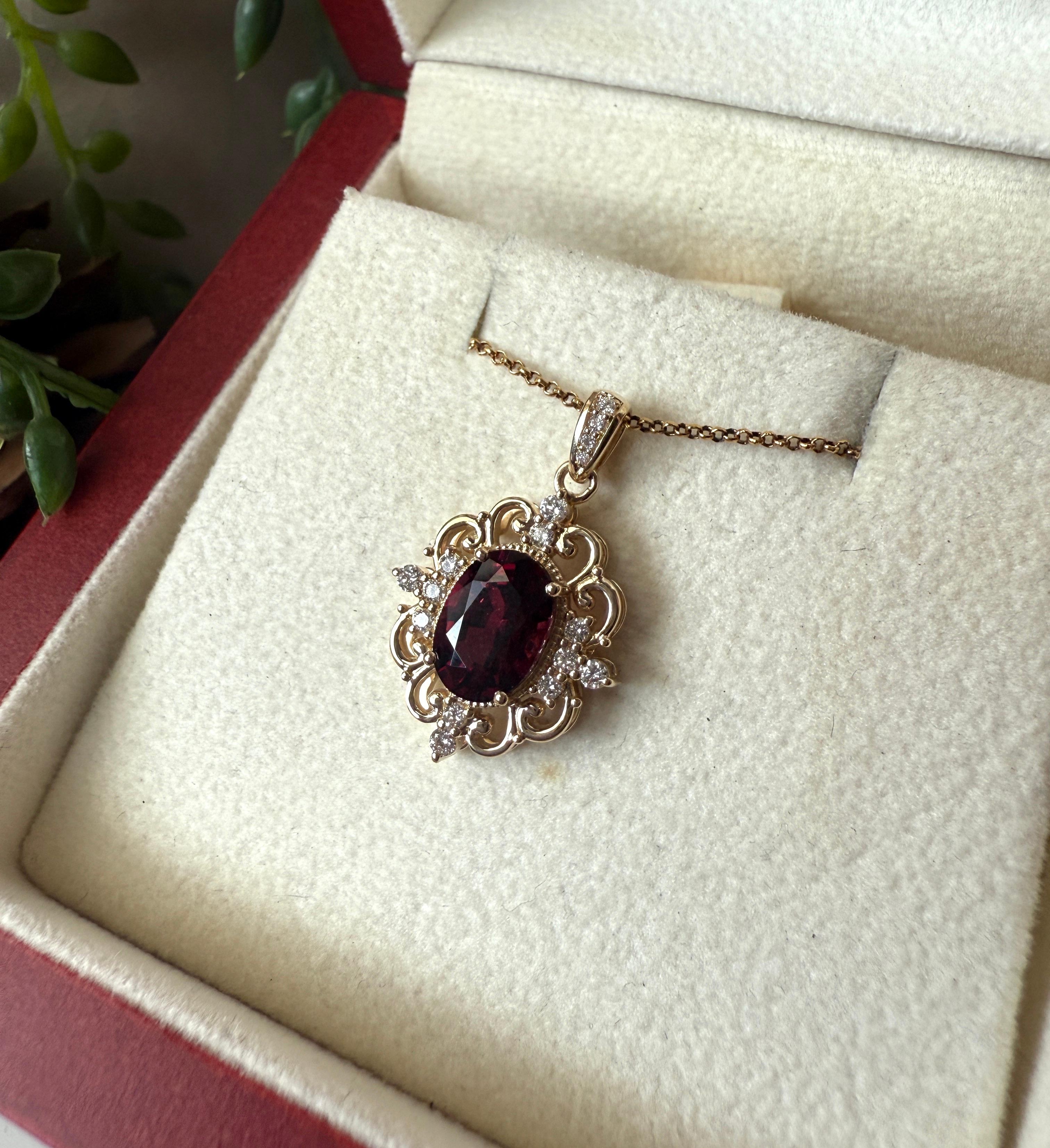 Pendentif grenat tanzanien avec diamants en or jaune style vintage en vente 3