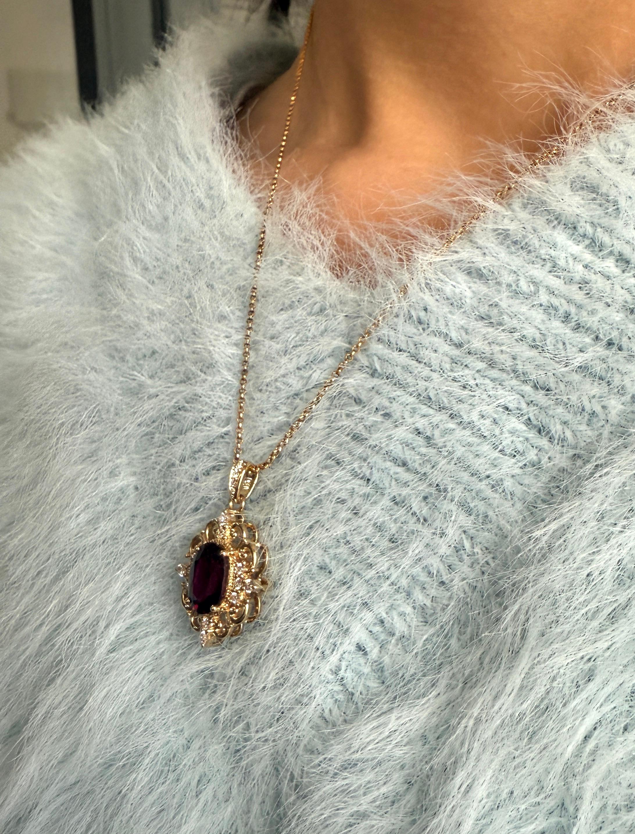 Pendentif grenat tanzanien avec diamants en or jaune style vintage en vente 4